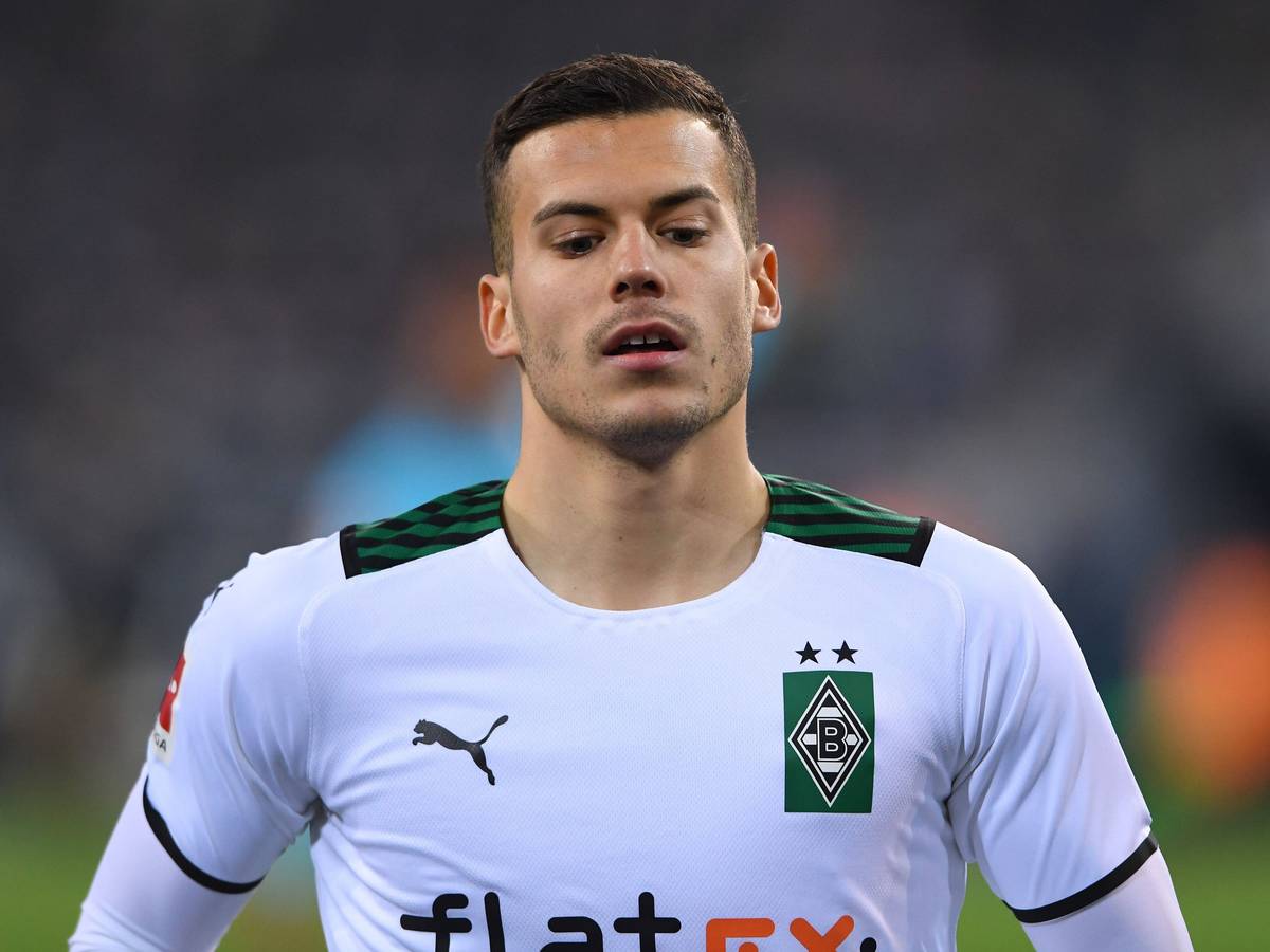 Laszlo Benes von Fußball-Bundesligist Borussia Mönchengladbach. Auf diesem Foto ist der Mittelfeldspieler am 20. November 2021 im Borussia-Park zu sehen.