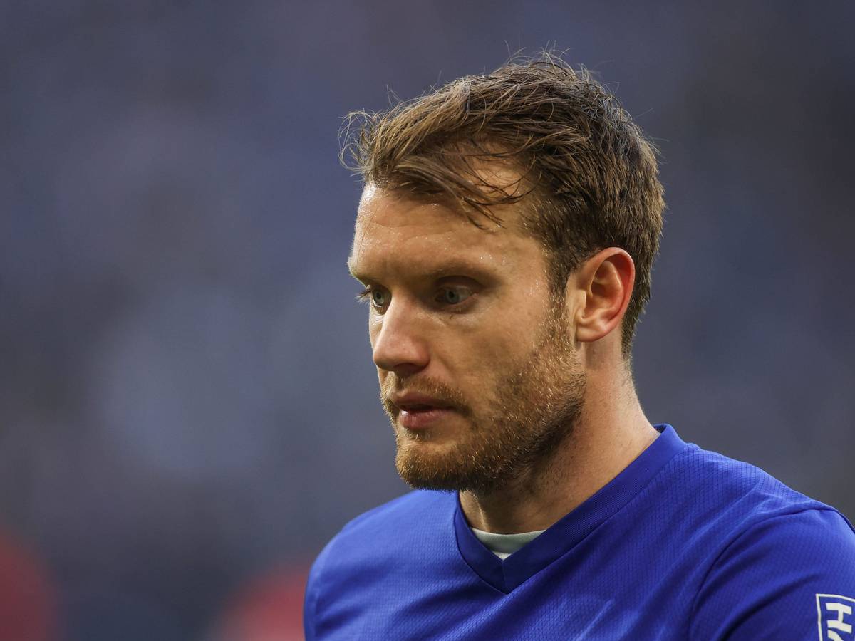 Thomas Ouwejan am 27. November 2021 beim einem Spiel des FC Schalke 04.
