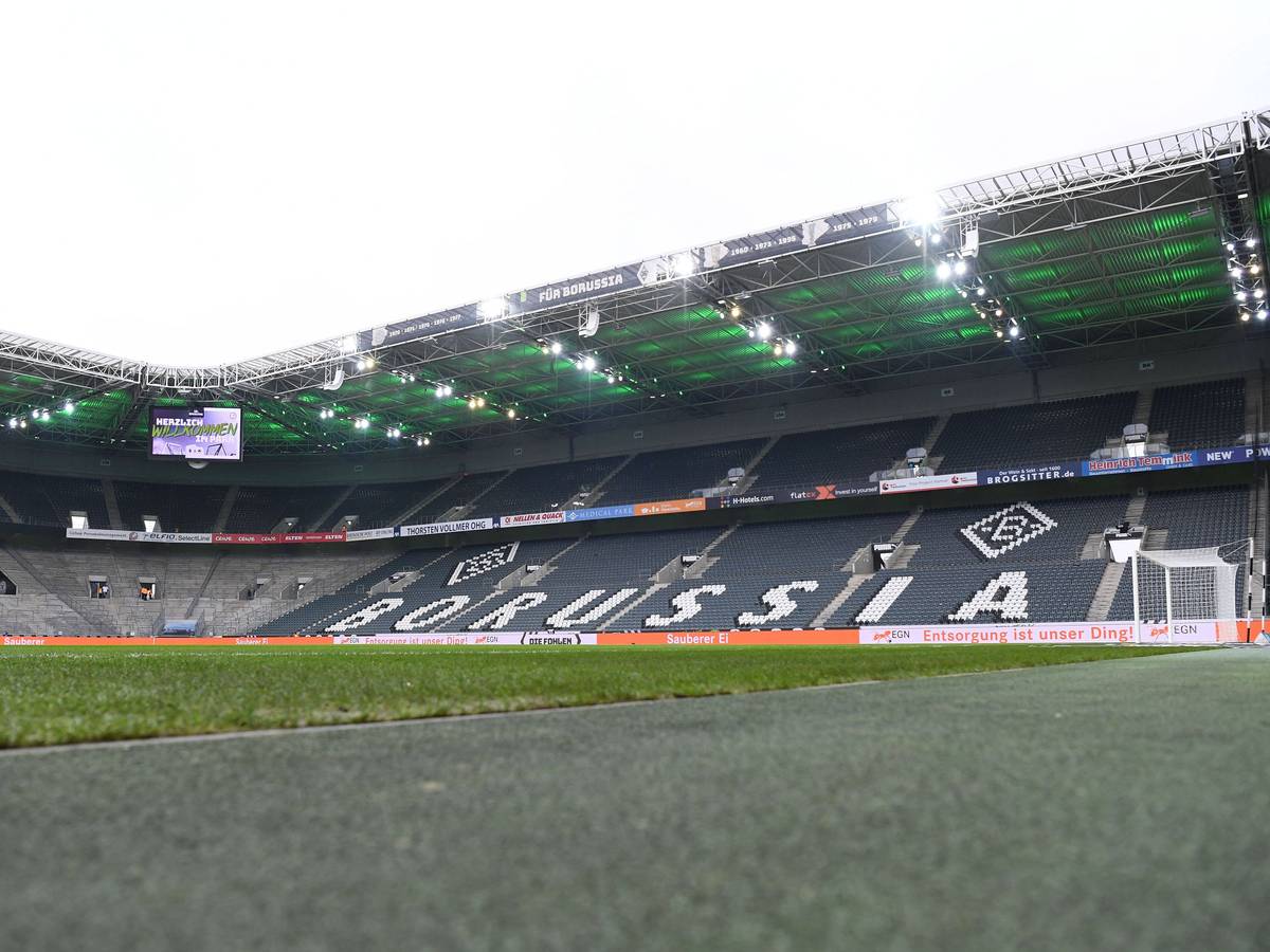Der leere Borussia-Park vor dem Bundesliga-Spiel zwischen Borussia Mönchengladbach und Greuther Fürth am 20. November 2021.