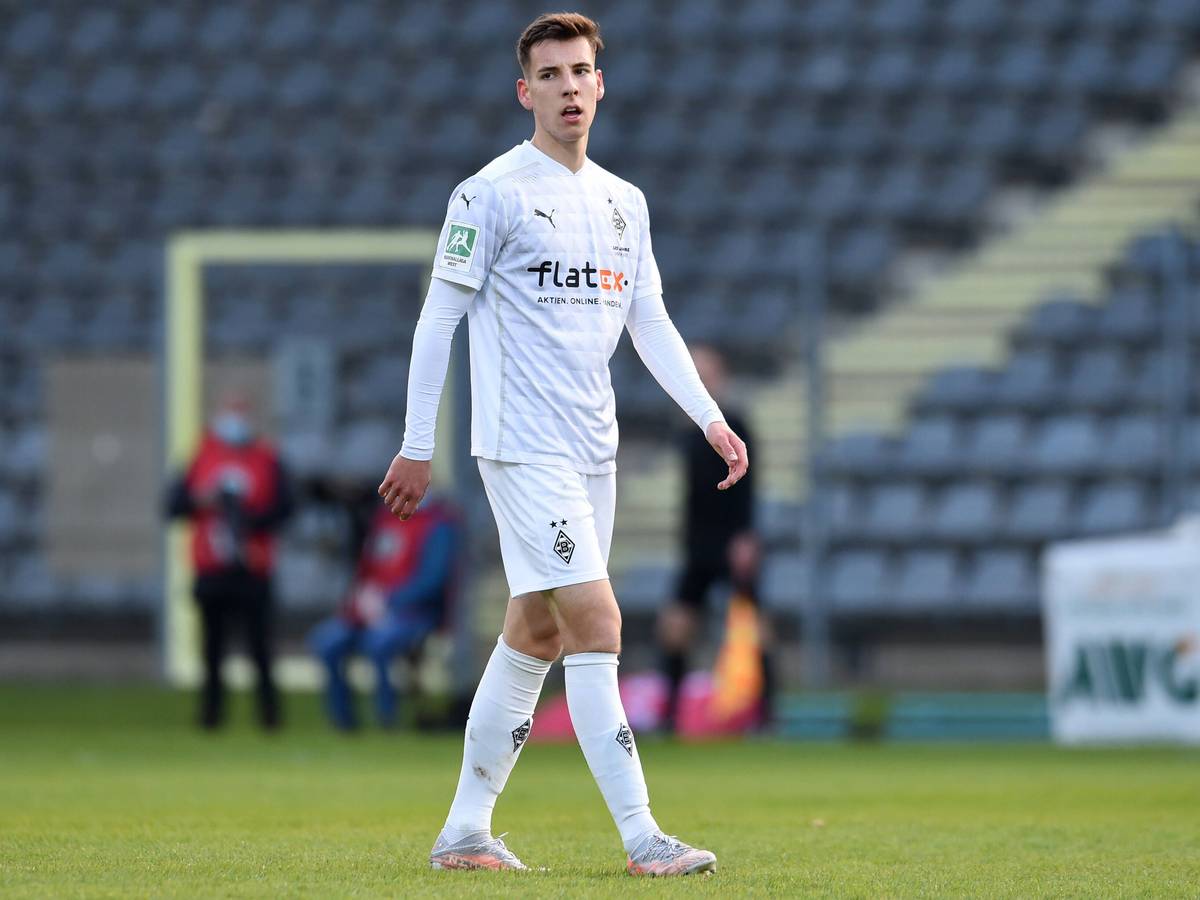 Conor Noß von Borussia Mönchengladbach läuft über den Platz im Spiel der U23 gegen den SV Wuppertal am 14. April 2021.