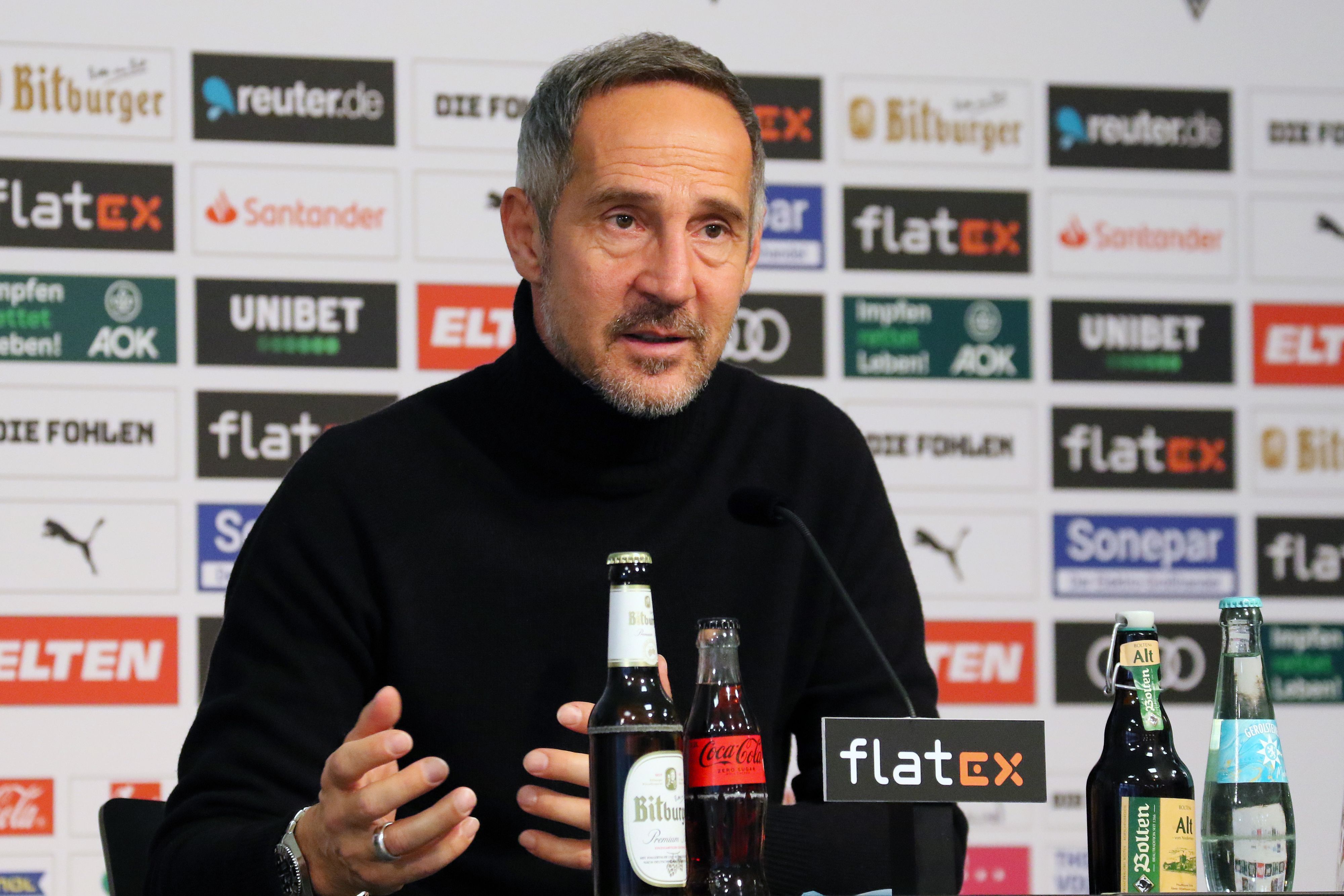 Adi Hütter, Trainer von Borussia Mönchengladbach, hier am 9. Dezember 2021 in der Pressekonferenz vor dem Duell bei RB Leipzig.