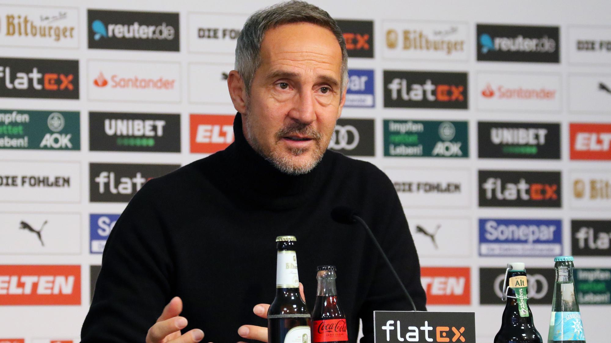 Adi Hütter, Trainer von Borussia Mönchengladbach, hier am 9. Dezember 2021 in der Pressekonferenz vor dem Duell bei RB Leipzig.