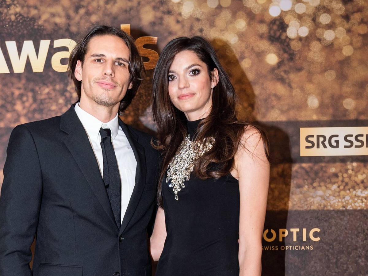 Yann Sommer, Torhüter von Fußball-Bundesligist Borussia Mönchengladbach, ist gemeinsam mit seiner Frau Alina am 12. Dezember 2021 bei den Swiss Sports Awards 2021 in Zürich zu Gast gewesen.