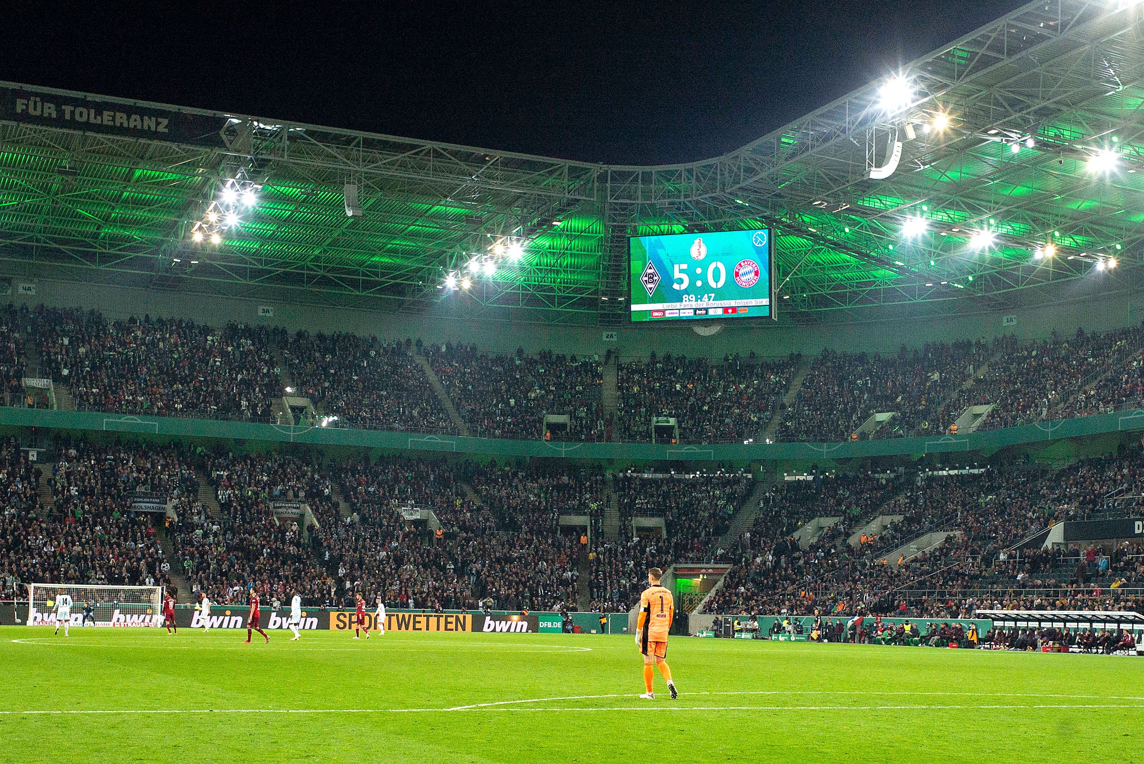 Am 27. Oktober 2021 erlebt Borussia Mönchengladbach einen der beachtlichsten Siege der Vereinsgeschichte. Im DFB-Pokal bezwingt die Elf vom Niederrhein Rekordmeister Bayern München mit dem historischen Ergebnis von 5:0.