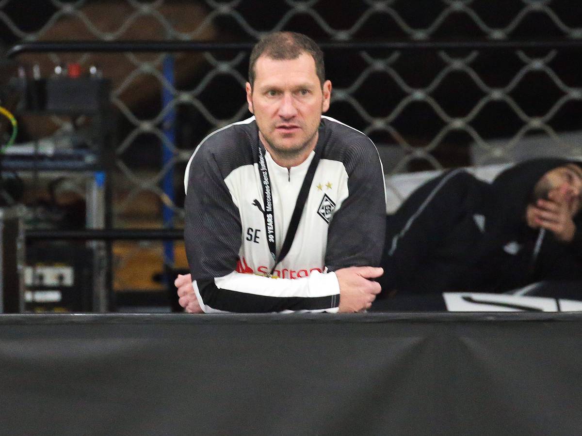 Borussias U19-Trainer Sascha Eickel am 4. Januar 2020 beim 30. Mercedes-Benz JuniorCup in Sindelfingen.