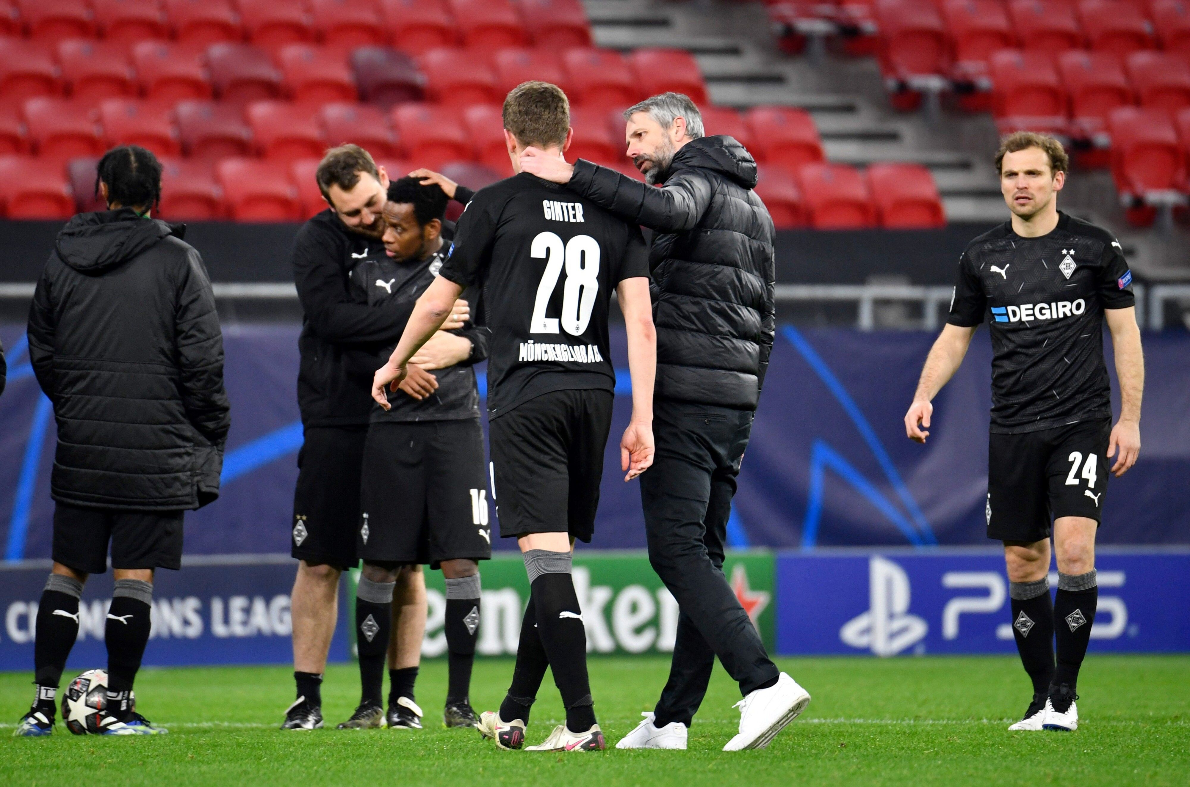 Hängende Köpfe bei Borussia: Das Team ist aus der Champions League ausgeschieden.