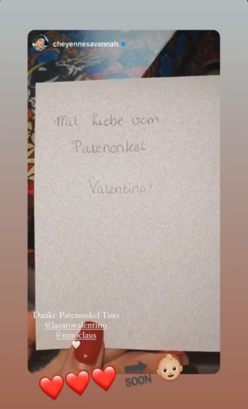 Diese Notiz zeigte Model Cheyenne Ochsenknecht in ihrer Instagram-Story und verrät damit: Der Gladbach-Star wird Patenonkel ihres ersten Kindes.