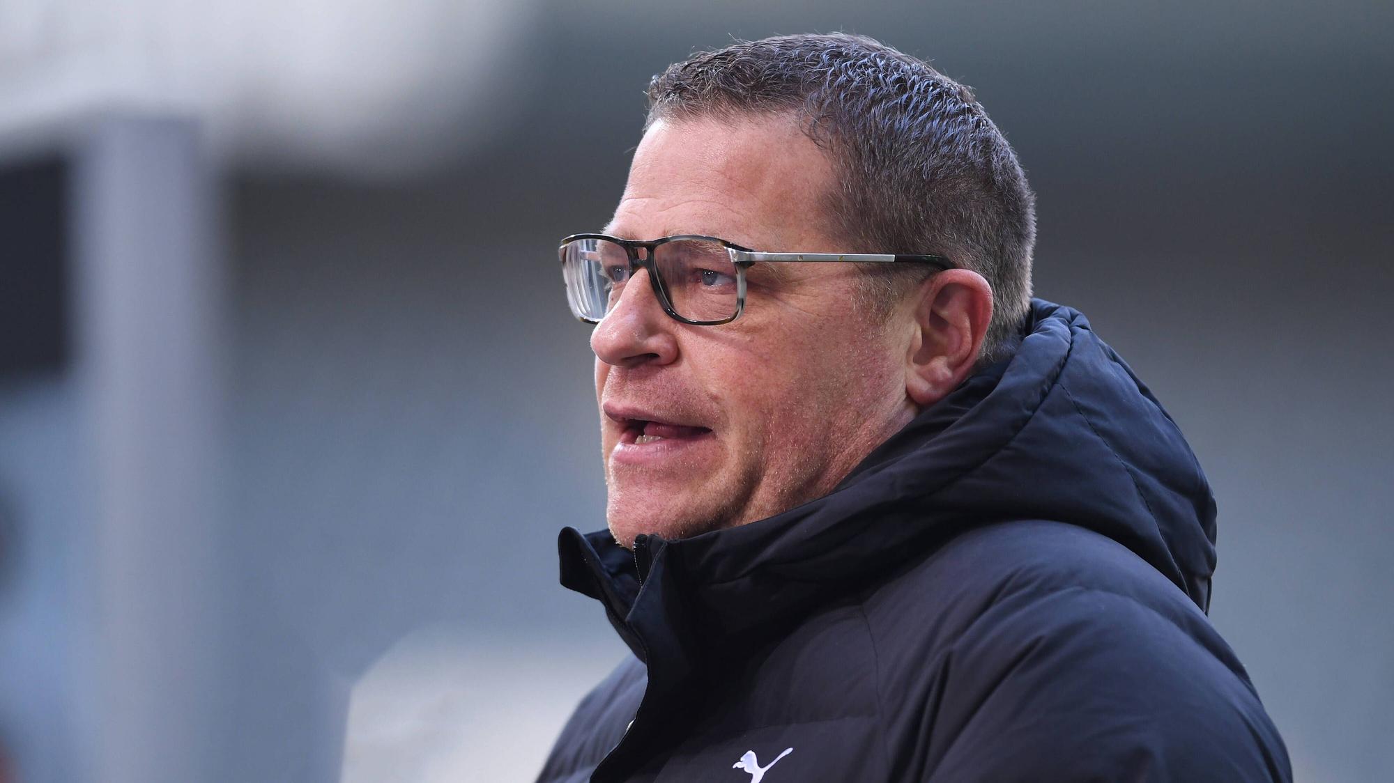 Gladbachs Manager Max Eberl spricht nach dem Bundesligaspiel der Gladbacher gegen Bayer Leverkusen am 6. März 2021 in einem Interview.