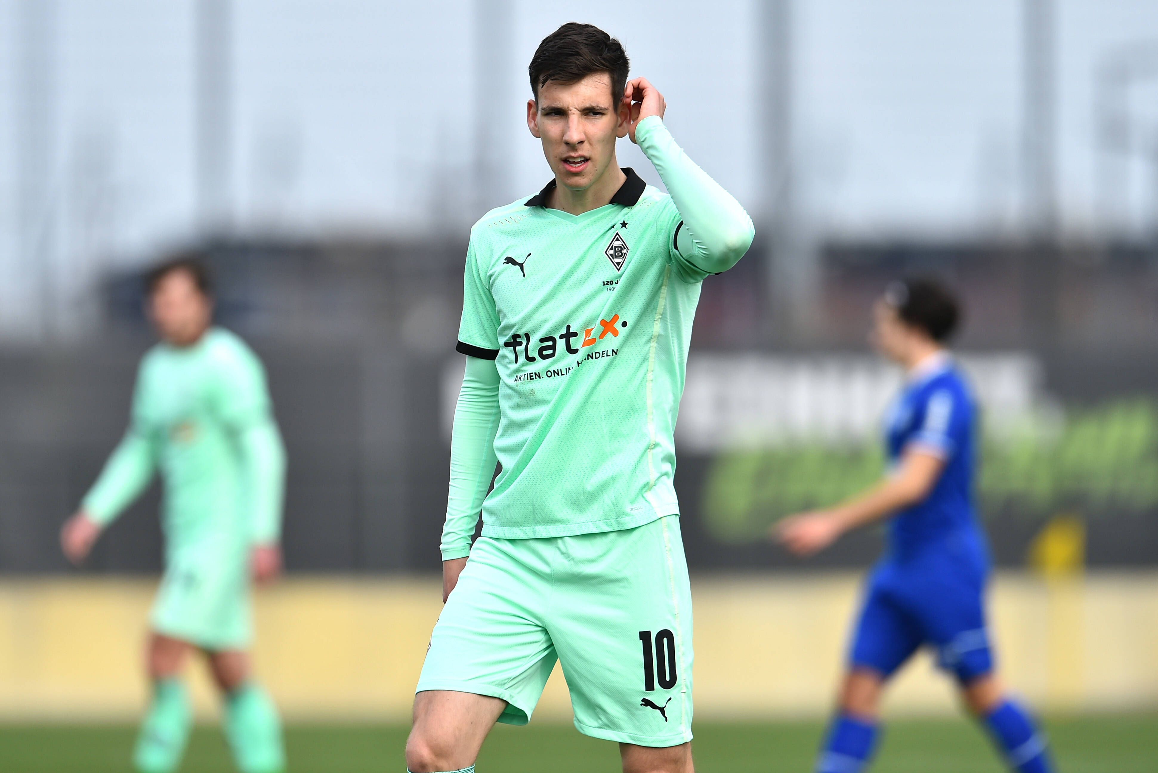Gladbachs Conor Noß, hier im Spiel von Gladbachs U23 gegen die U23 von Schalke 04 am 10. März 2021, durfte sein Debüt in der irischen U21- Nationalmannschaft geben.
