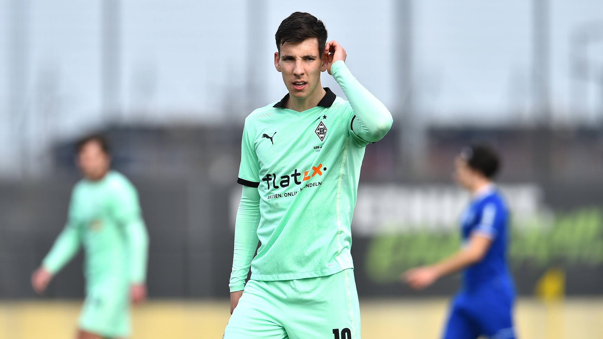 Gladbachs Conor Noß, hier im Spiel von Gladbachs U23 gegen die U23 von Schalke 04 am 10. März 2021, durfte sein Debüt in der irischen U21- Nationalmannschaft geben.