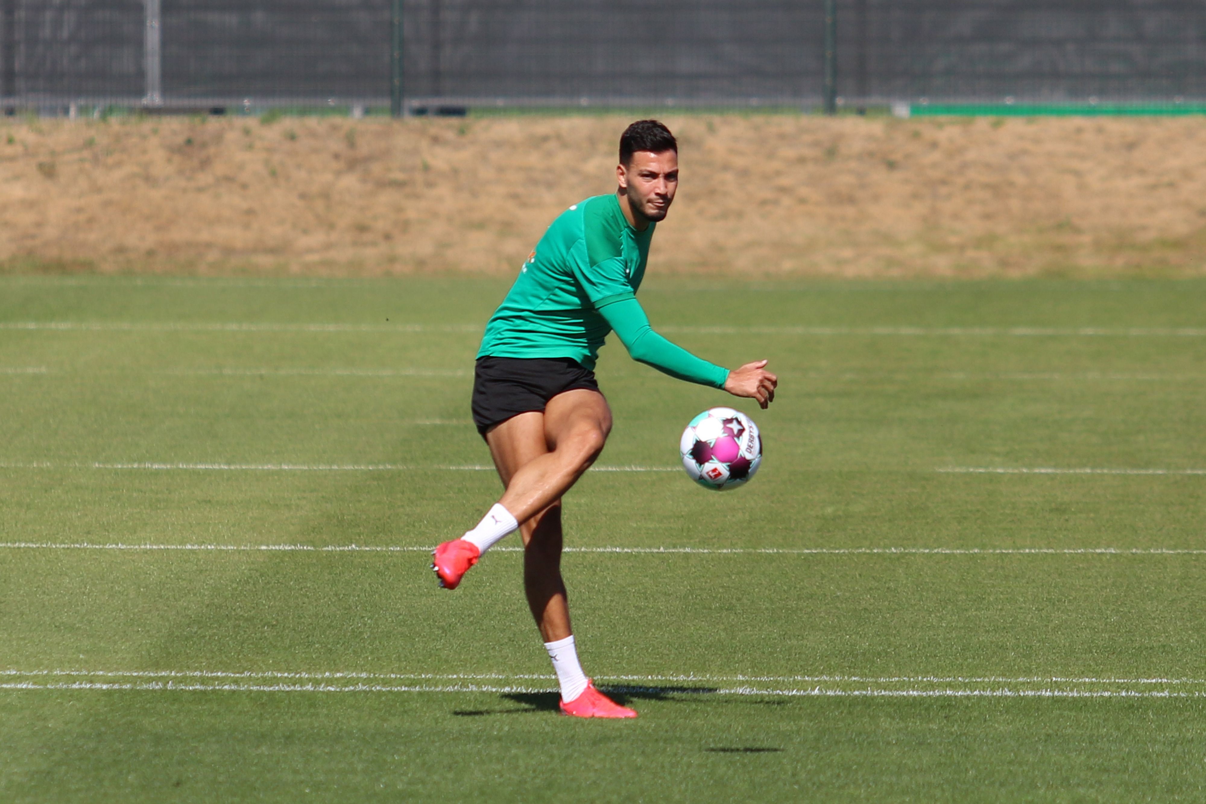 Borussias Ramy Bensebaini hat sich in Diensten der algerischen Nationalmannschaft mit seinen Team-Kollegen für den Afrika-Cup qualifiziert.