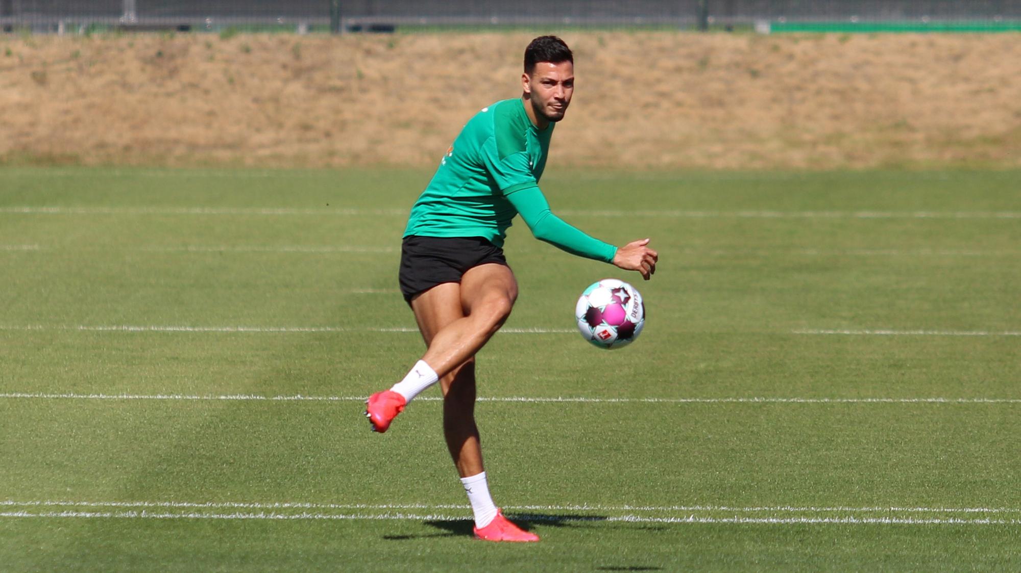 Borussias Ramy Bensebaini hat sich in Diensten der algerischen Nationalmannschaft mit seinen Team-Kollegen für den Afrika-Cup qualifiziert.