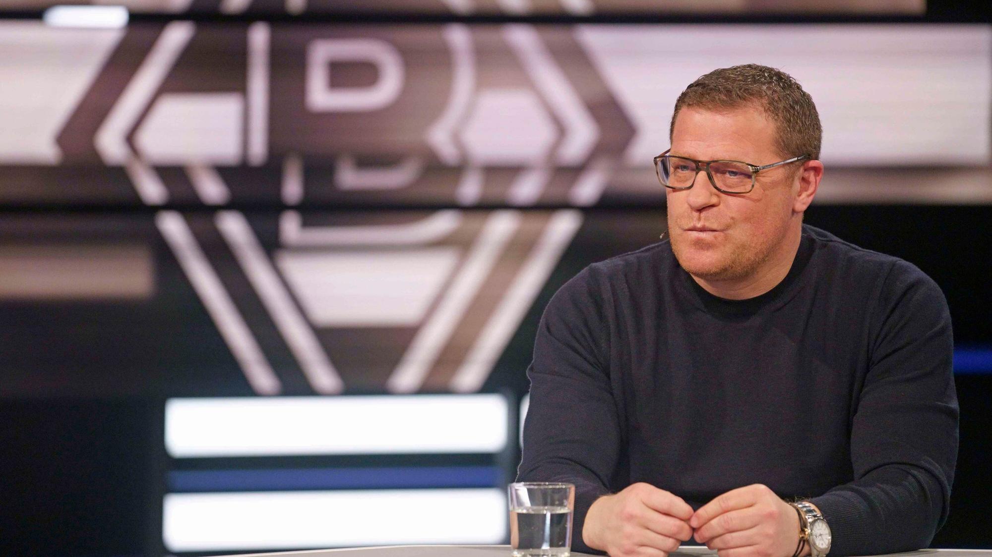 Gladbach-Manager Max Eberl blickt bei einem TV-Auftritt am 13. März 2021 im ZDF skeptisch drein.
