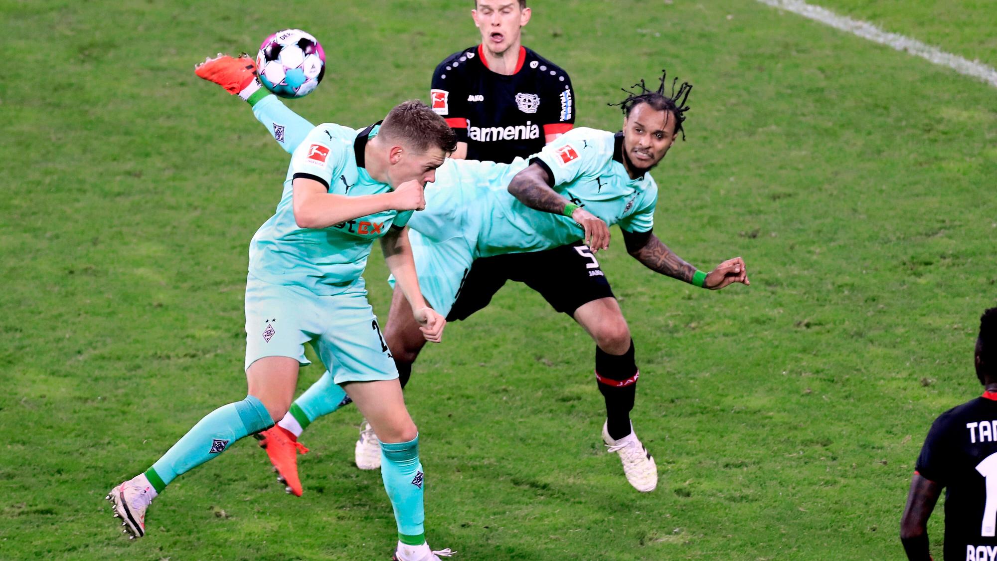 Im Hinspiel der vergangenen Saison am 9. November 2021 erzielte Valentino Lazaro mit einem spektakulären „Scorpion-Kick“ das spätere „Tor des Jahres“ für die Gladbacher in der BayArena.