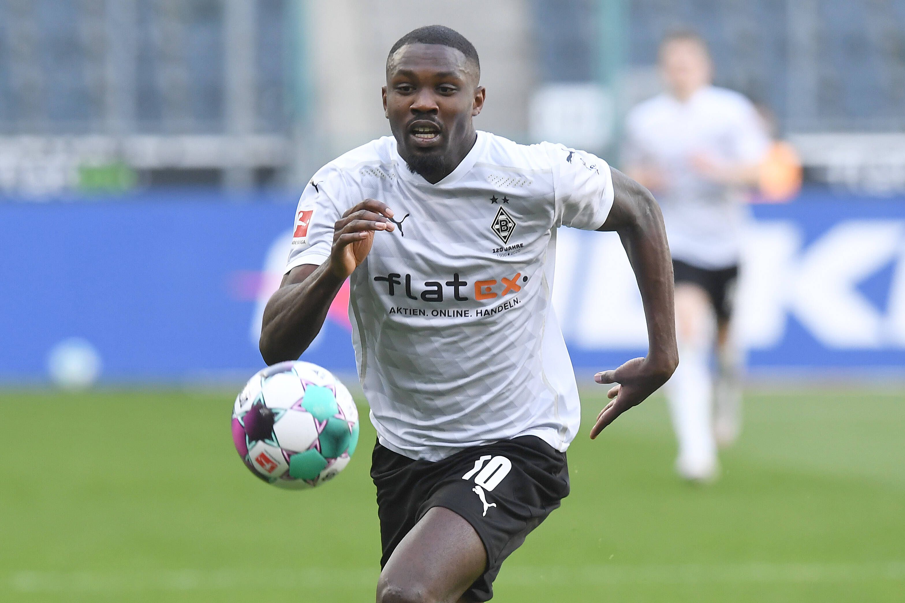 Gladbachs Marcus Thuram im Bundesligaspiel von Borussia Mönchengladbach gegen Arminia Bielefeld am 25. April 2021 im Borussia-Park.