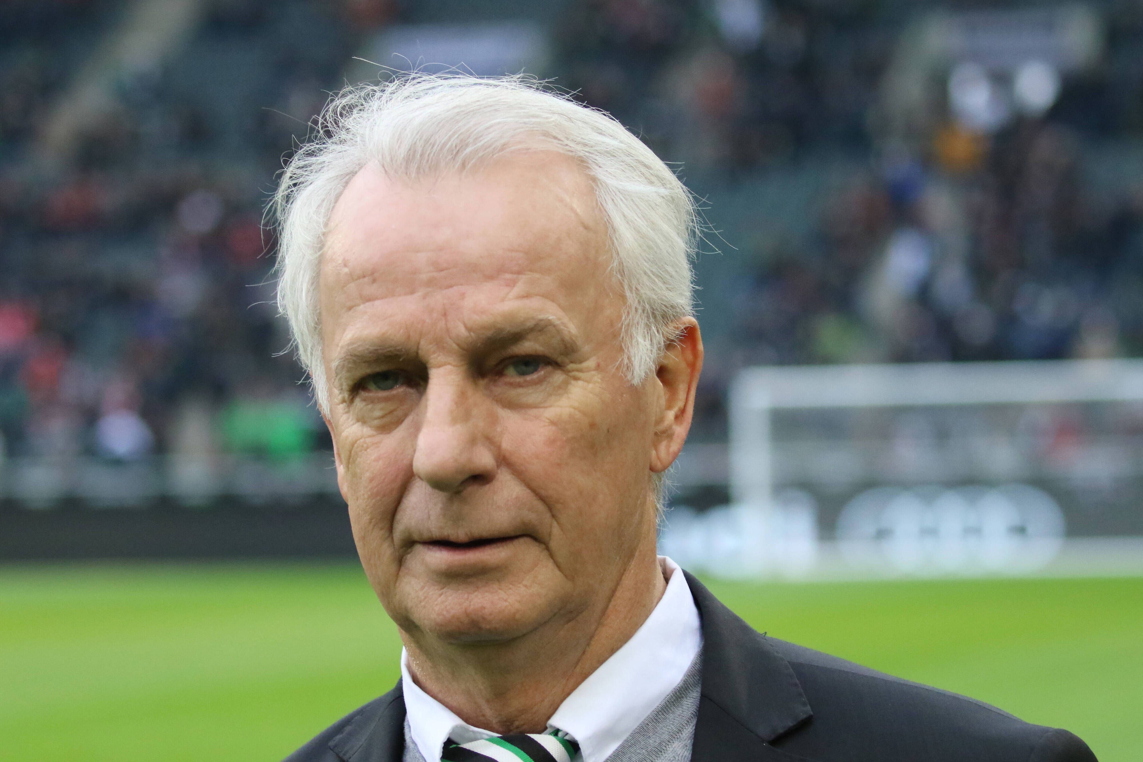Gladbachs Vizepräsident Rainer Bonhof beim Bundesliga-Spiel der Borussia und Bayern München am 7. Dezember 2019 im Borussia-Park.