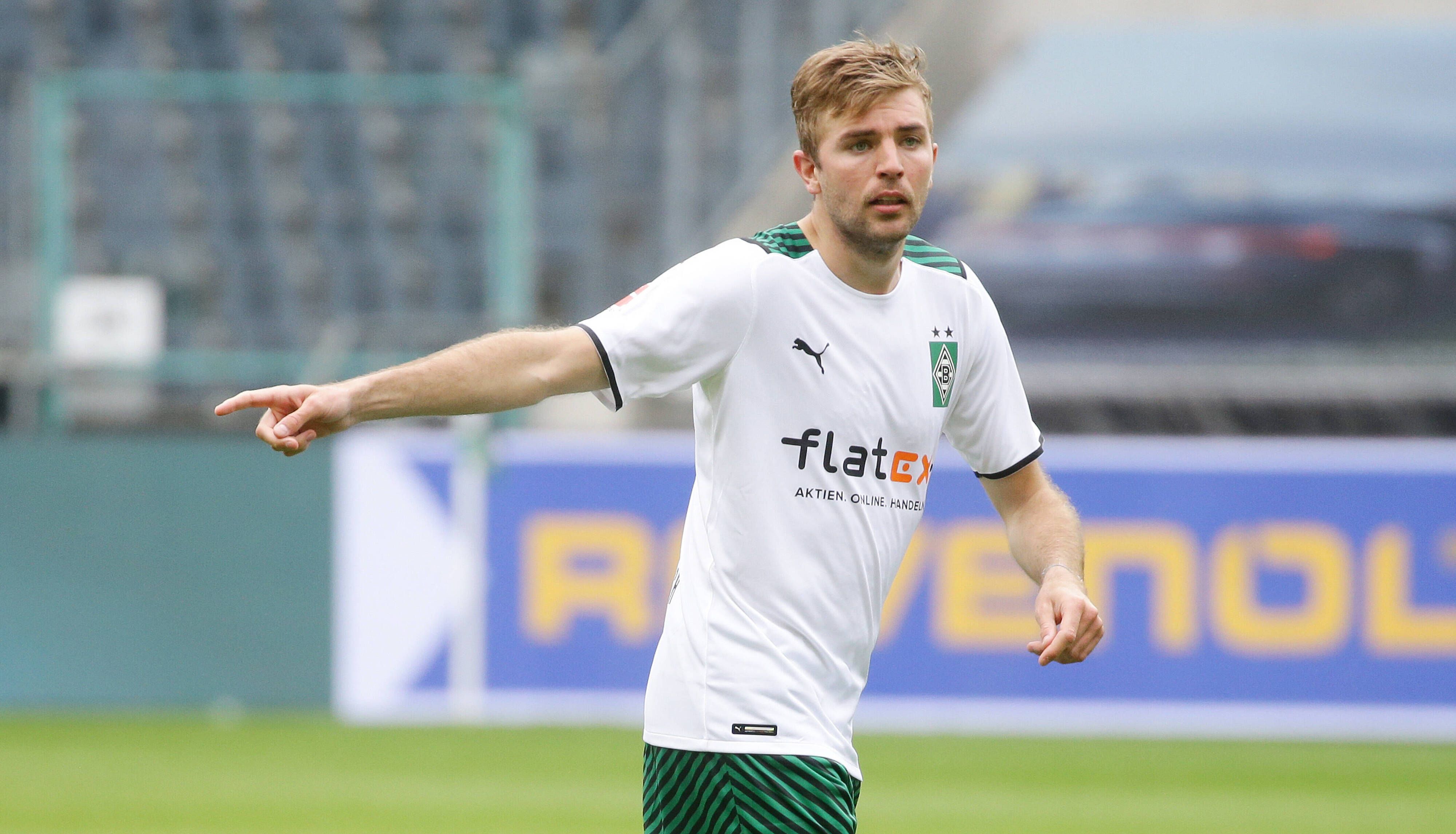 Gladbachs Christoph Kramer, hier beim 1:2 gegen den VfB Stuttgart am 15. Mai 2021 im Borussia-Park, hat den Europapokal noch nicht abgeschrieben.