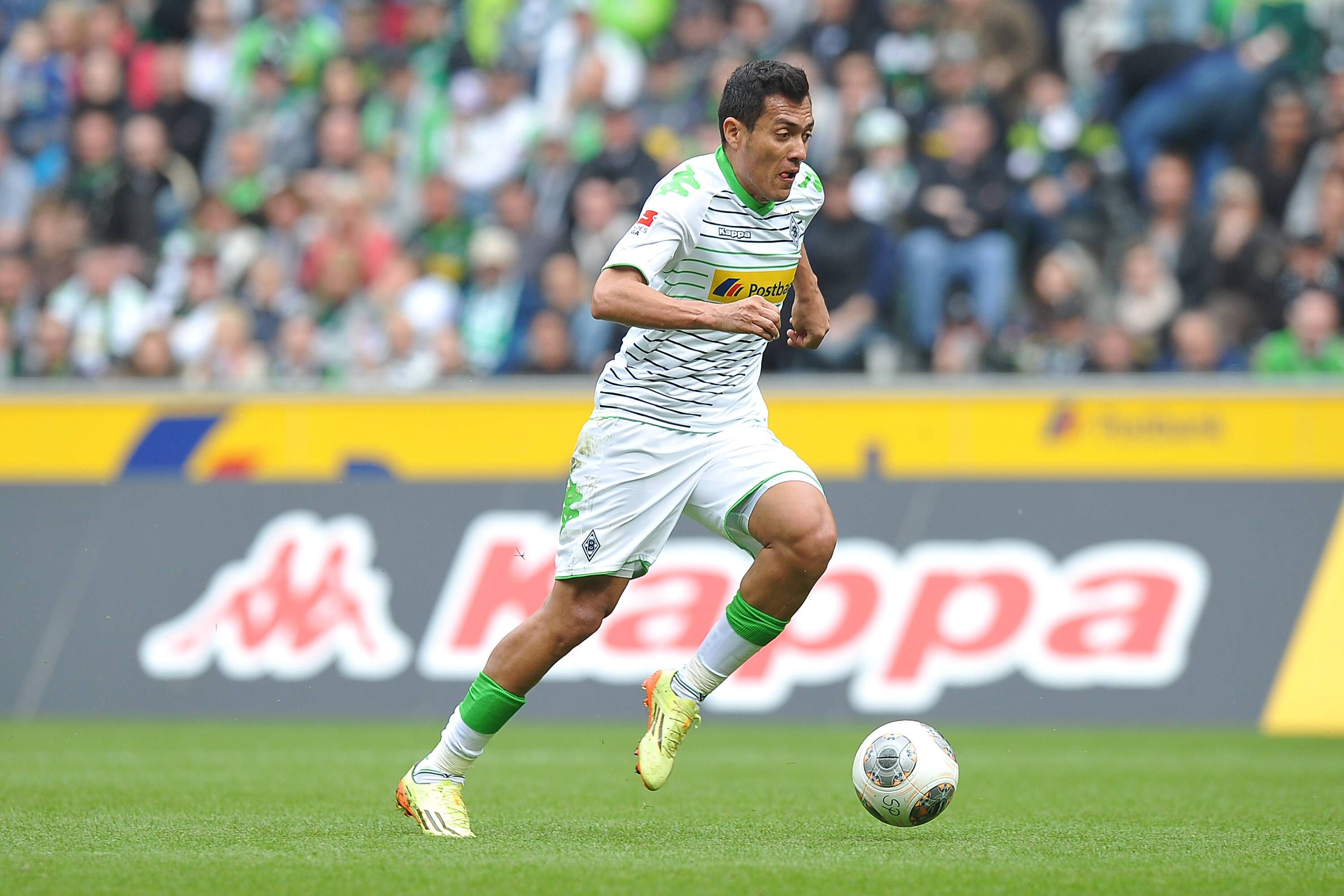 Juan Arango ist mit seinen tollen Toren den Fans der Gladbacher Borussia bis dato in Erinnerung geblieben. Auf diesem Foto ist der Venezolaner beim Bundesliga-Spiel der Borussia gegen Stuttgart am 12. April 2014 zu sehen.