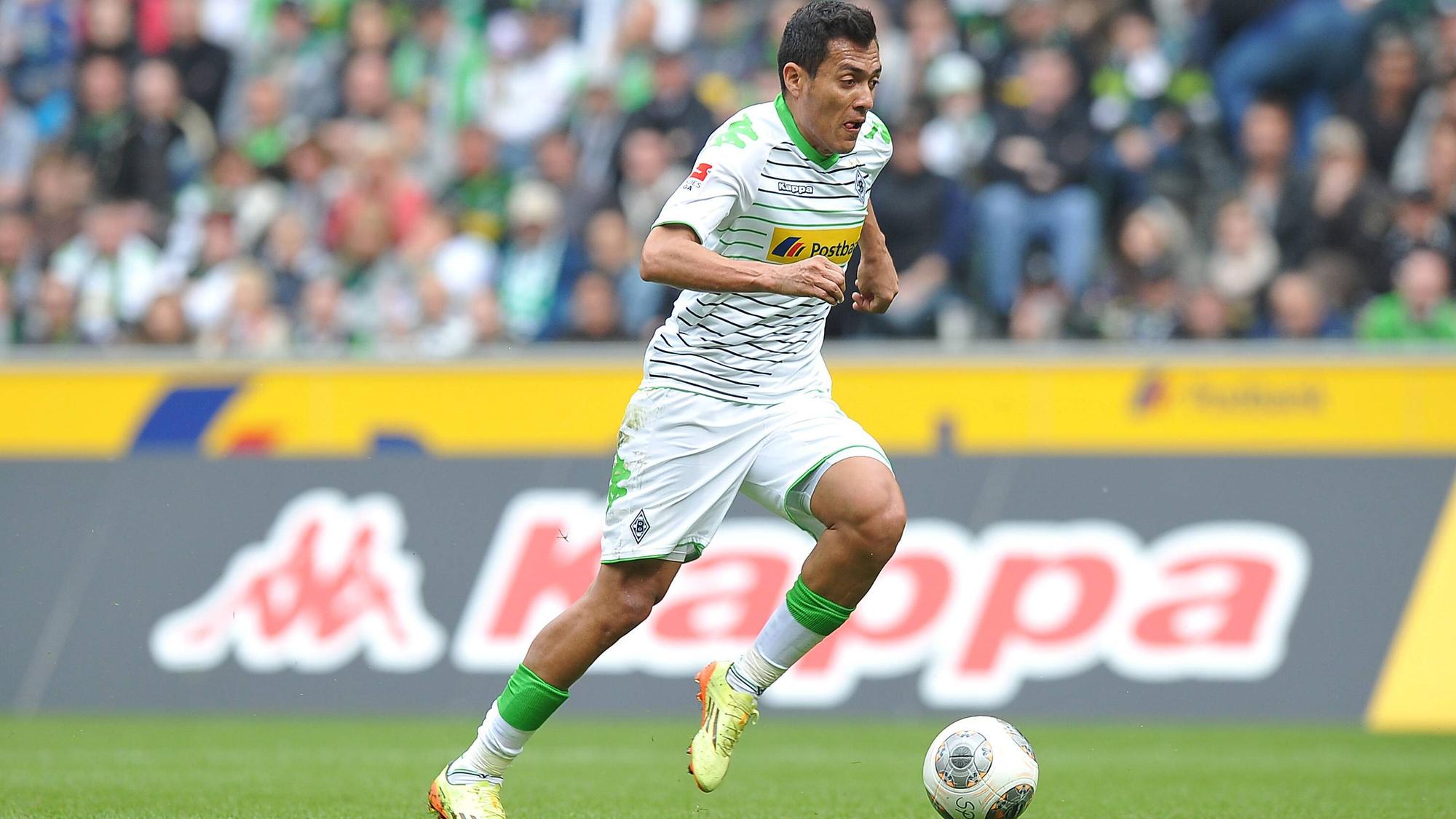 Juan Arango ist mit seinen tollen Toren den Fans der Gladbacher Borussia bis dato in Erinnerung geblieben. Auf diesem Foto ist der Venezolaner beim Bundesliga-Spiel der Borussia gegen Stuttgart am 12. April 2014 zu sehen.