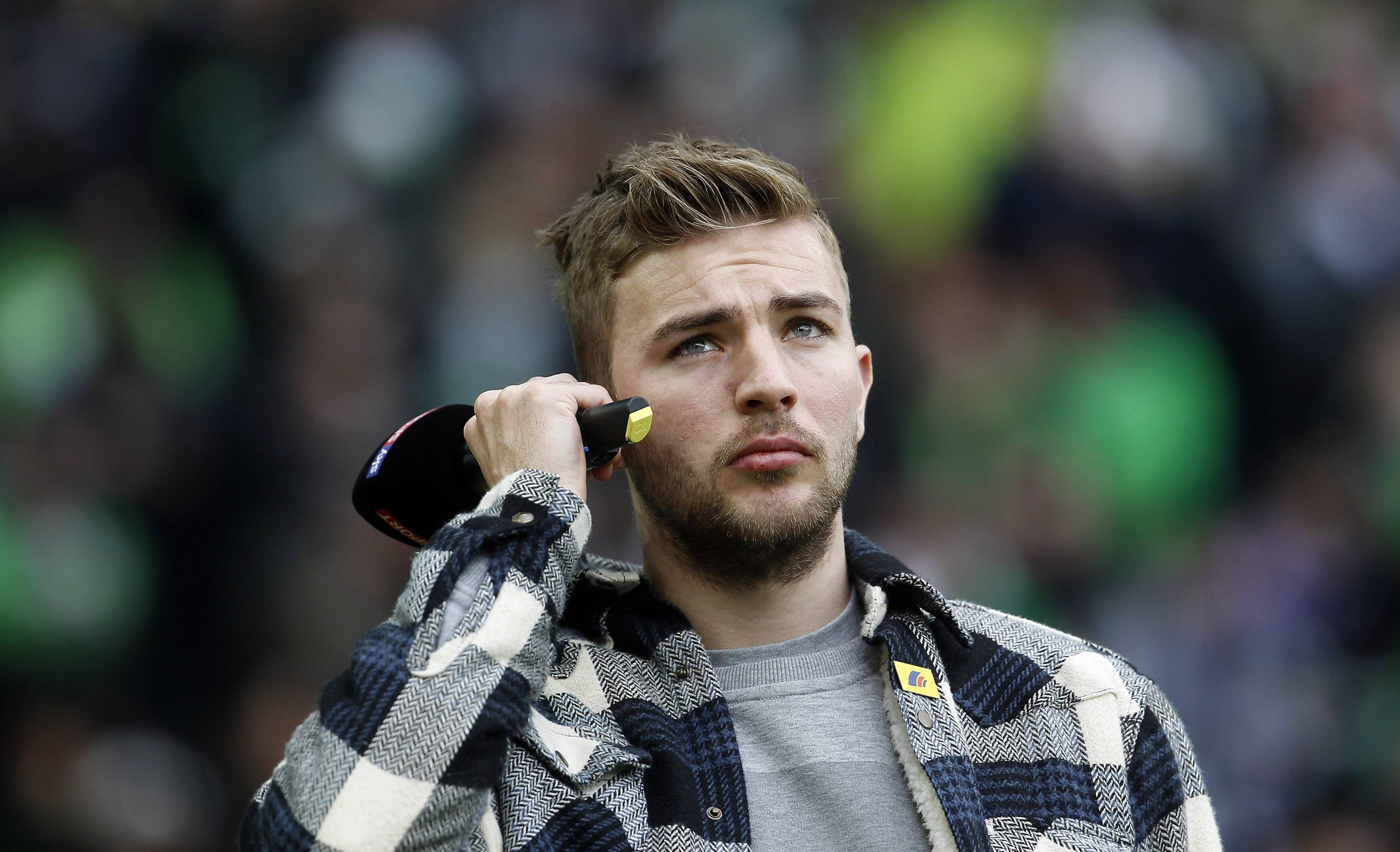 Mönchengladbach, Borussiapark, 19.03.17: Christoph Kramer (Gladbach) im Interview vor dem Spiel der 1. Bundesliga zwischen Borussia Mönchengladbach vs. FC Bayern München in der Saison 2016/2017.