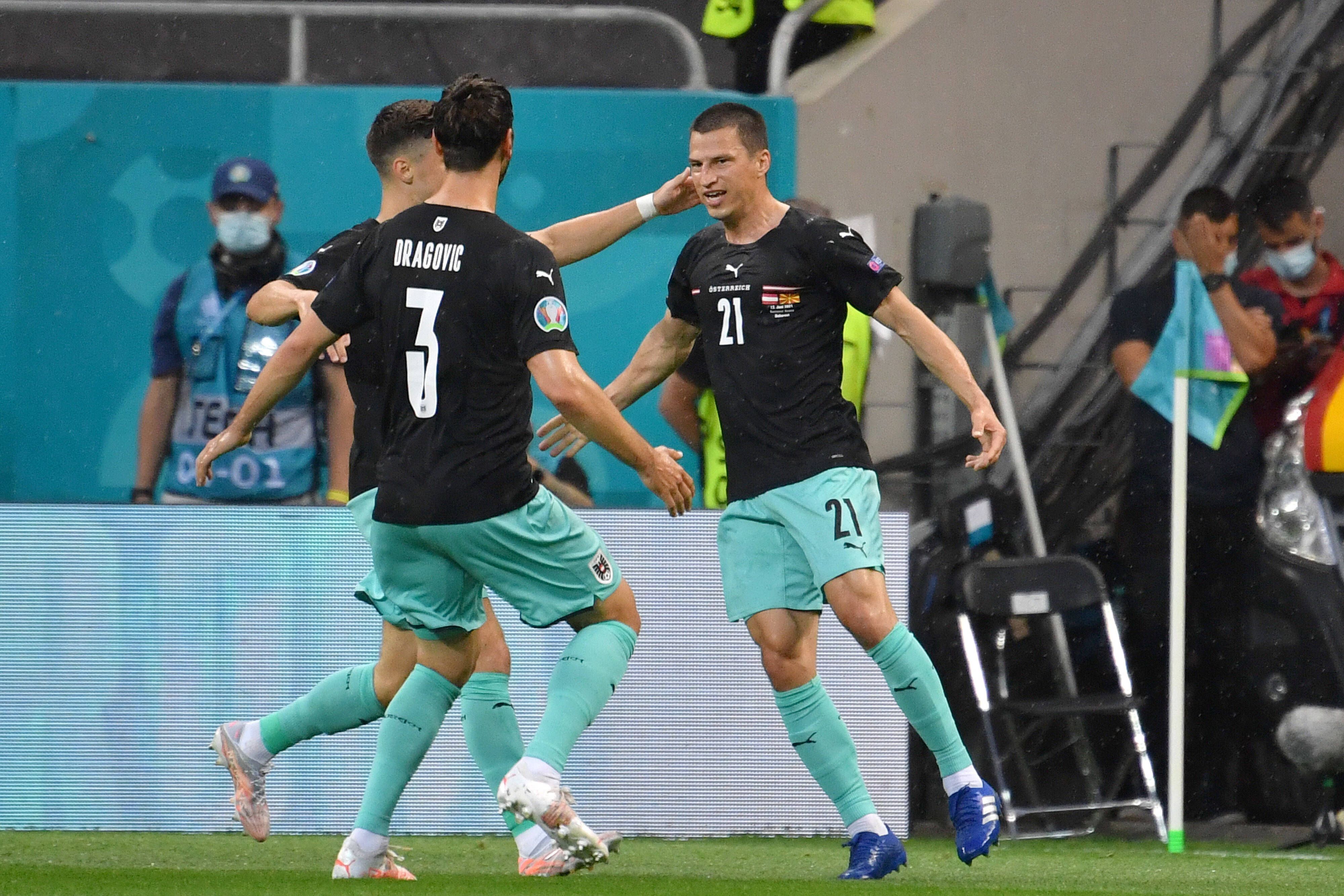 Gladbach-Verteidiger Stefan Lainer bejubelt am 13. Juni 2021 seinen Treffer für Österreich beim EM-Duell gegen Nordmazedonien.