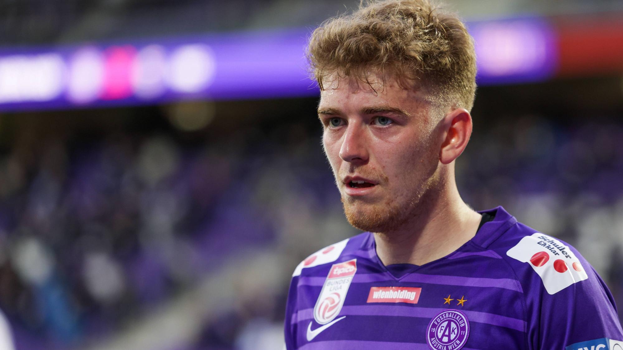 Linksverteidiger Andreas Poulsen im Trikot seines Leihvereins Austria Wien beim Spiel gegen den Wolfberger AC am 27. Mai 2021.