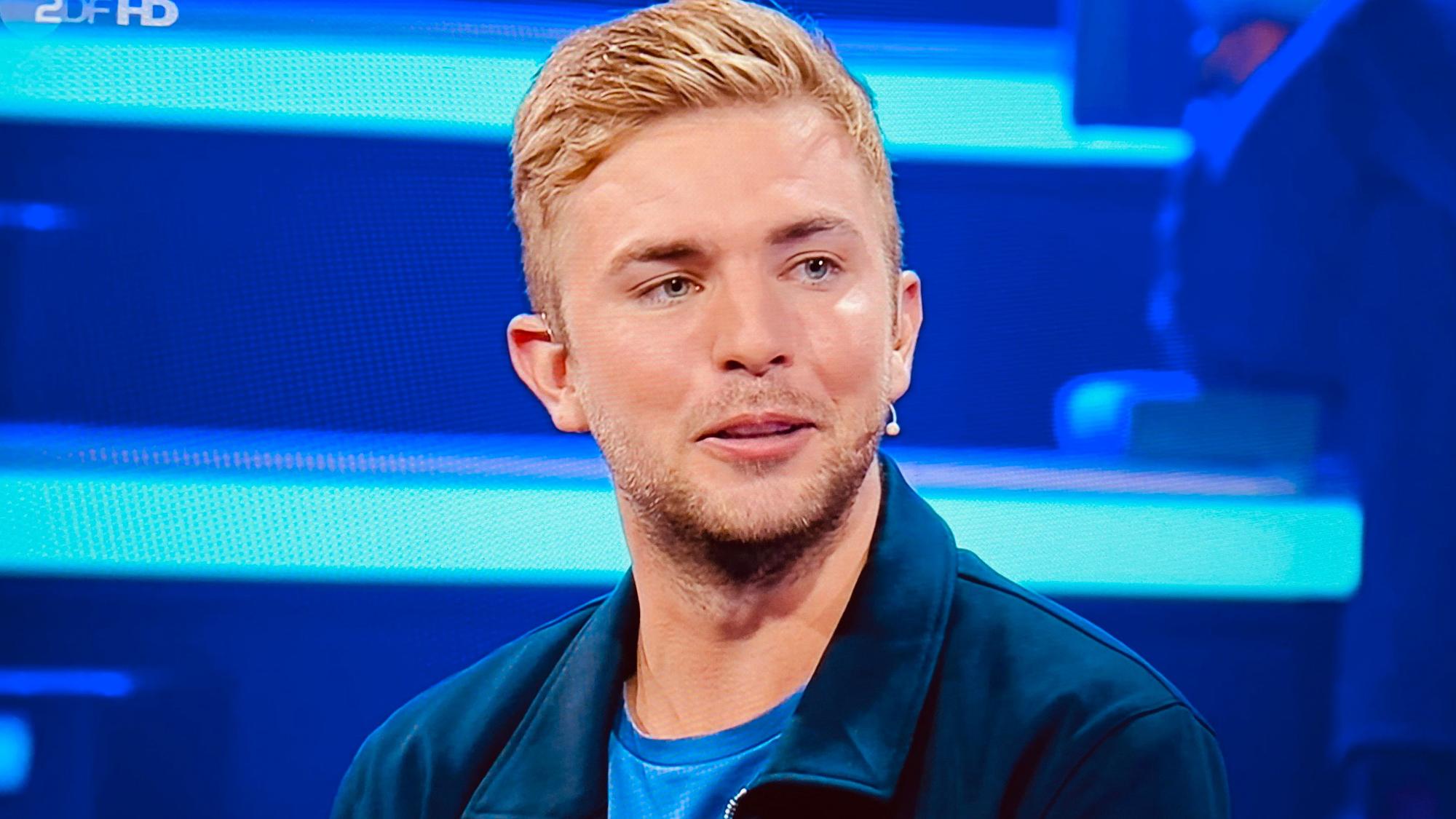 Christoph Kramer, Profi von Borussia Mönchengladbach, lächelt am 28. Juni 2021 in die Kamera des öffentlich-rechtlichen Senders ZDF.