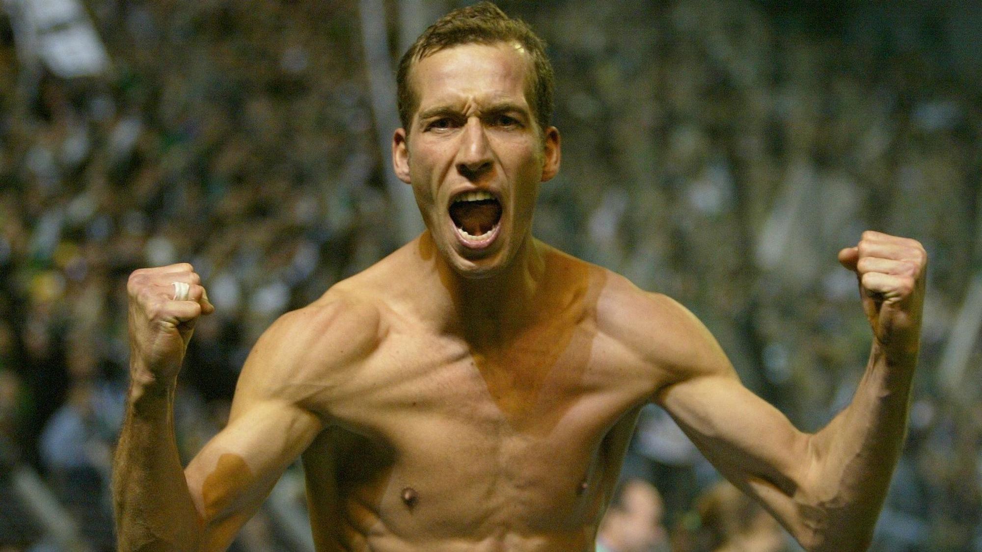 Ex-Gladbach-Kapitän Jeff Strasser, auf diesem Foto am 3. Februar 2004 im Pokal-Duell der Fohlen-Elf gegen den MSV Duisburg zu sehen, hat nun als Trainer einen neuen Job in Luxemburg angenommen.