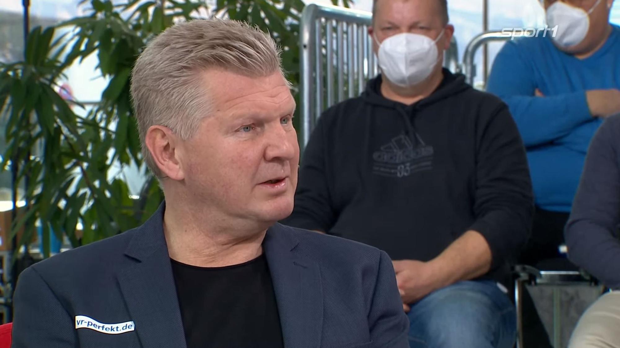 Stefan Effenberg spricht im „Doppelpass“ auf „Sport1“.