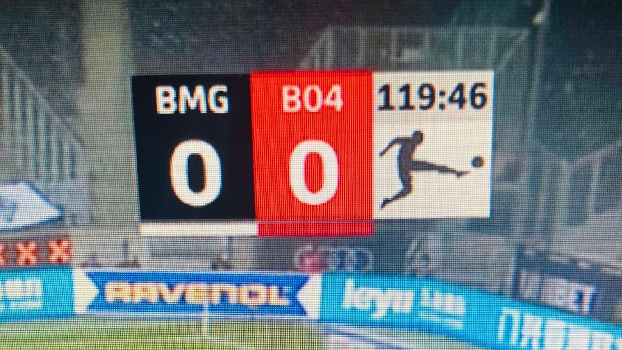 Beim Bundesliga-Duell zwischen Borussia Mönchengladbach und Bayer Leverkusen (15. Januar 2022) bekamen die TV-Zuschauer bei Sky zunächst die falsche Spielzeit bei Anpfiff angezeigt.