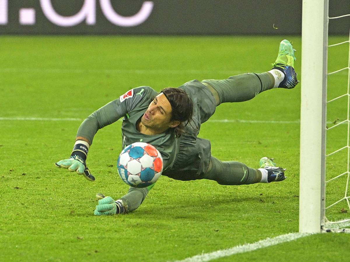 Gladbach-Keeper Yann Sommer hielt im Bundesliga-Spiel gegen Bayer Leverkusen am Samstag (15. Januar 2022) zwei Elfmeter. Sein Team verlor dennoch 1:2.