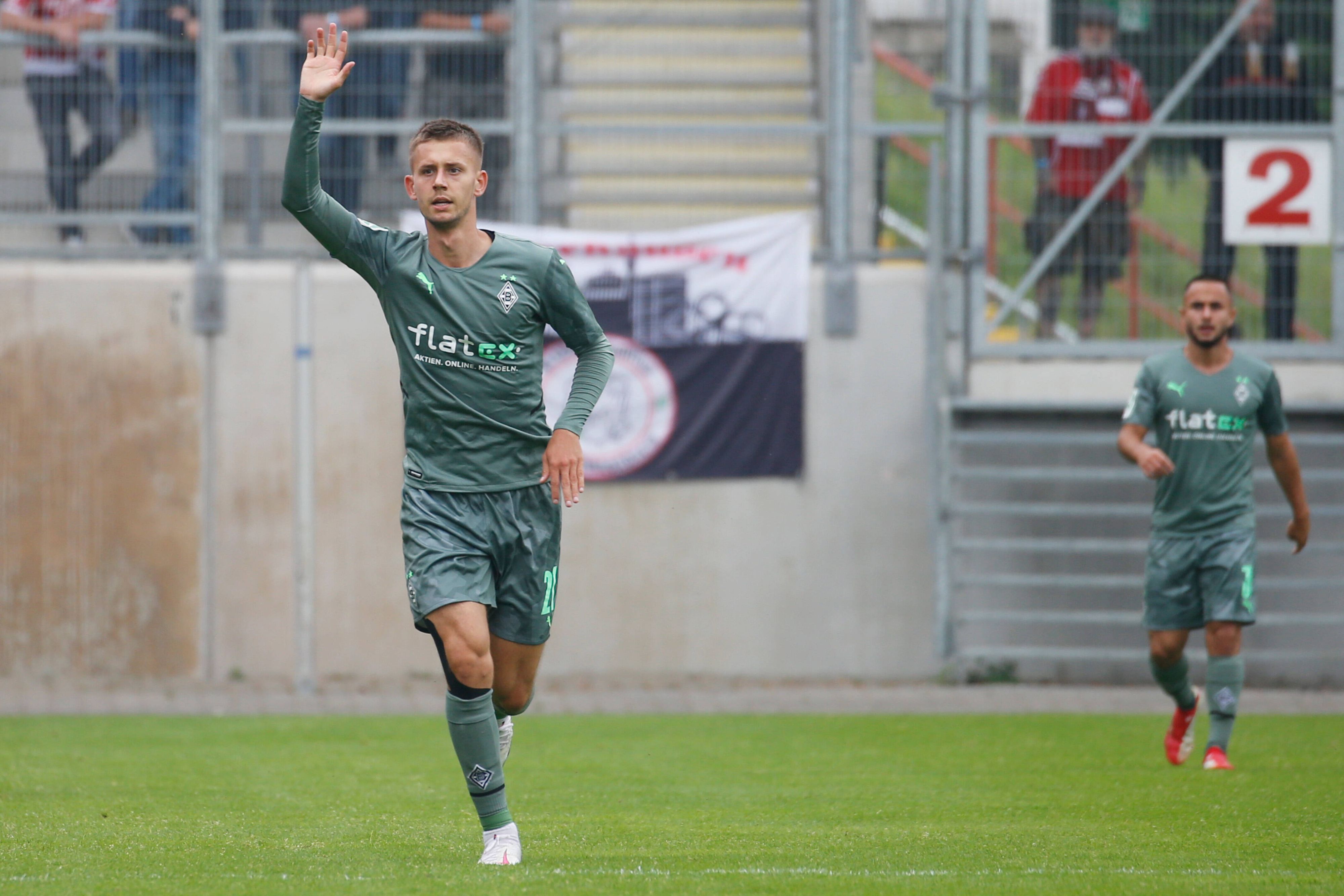 Oberhausen, Deutschland 04. September 2021: Regionalliga West - 2021/2022 - RW Oberhausen vs. Bor. Moenchengladbach U23 Torben Muesel / Müsel Borussia Mönchengladbach U23 gestikuliert auf dem Spielfeld. Stadion Niederrhein Nordrhein Westfalen *** Oberhausen, Germany 04 September 2021 Regionalliga West 2021 2022 RW Oberhausen vs Bor Moenchengladbach U23 Torben Muesel Müsel Borussia Mönchengladbach U23 gestures on the pitch Stadion Niederrhein Nordrhein Westfalen Copyright: xFotostandx/xvanxderxVeldenx