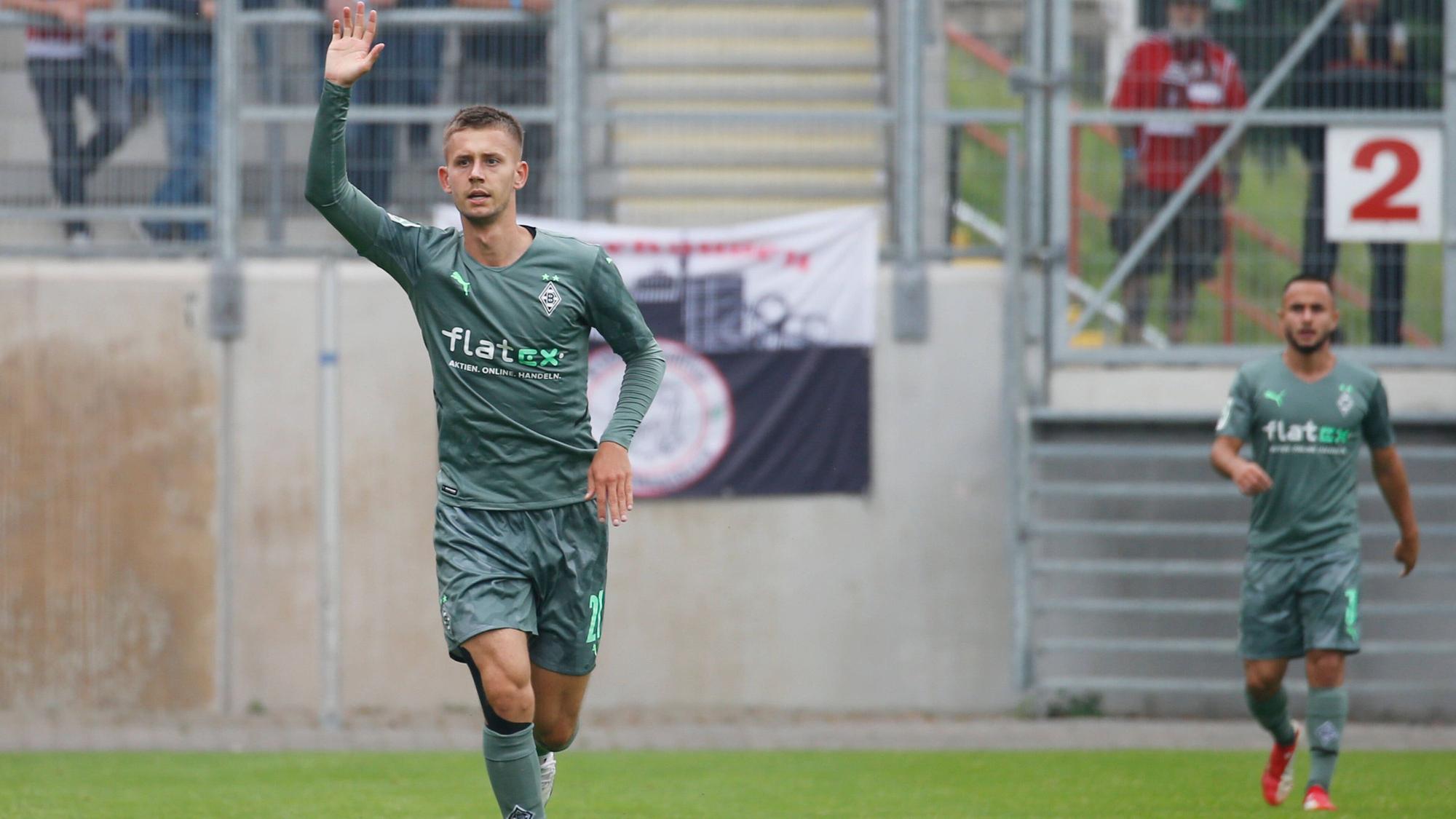 Oberhausen, Deutschland 04. September 2021: Regionalliga West - 2021/2022 - RW Oberhausen vs. Bor. Moenchengladbach U23 Torben Muesel / Müsel Borussia Mönchengladbach U23 gestikuliert auf dem Spielfeld. Stadion Niederrhein Nordrhein Westfalen *** Oberhausen, Germany 04 September 2021 Regionalliga West 2021 2022 RW Oberhausen vs Bor Moenchengladbach U23 Torben Muesel Müsel Borussia Mönchengladbach U23 gestures on the pitch Stadion Niederrhein Nordrhein Westfalen Copyright: xFotostandx/xvanxderxVeldenx