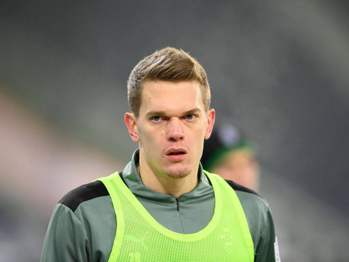 Matthias GINTER MG beim aufwaermen, Fussball 1. Bundesliga, 19.Spieltag, Borussia Moenchengladbach MG - Bayer 04 Leverkusen LEV 1:2, am 15.01.2022 in Moenchengladbach/ Deutschland. DFL regulations prohibit any use of photographs as image sequences and/or quasi-video