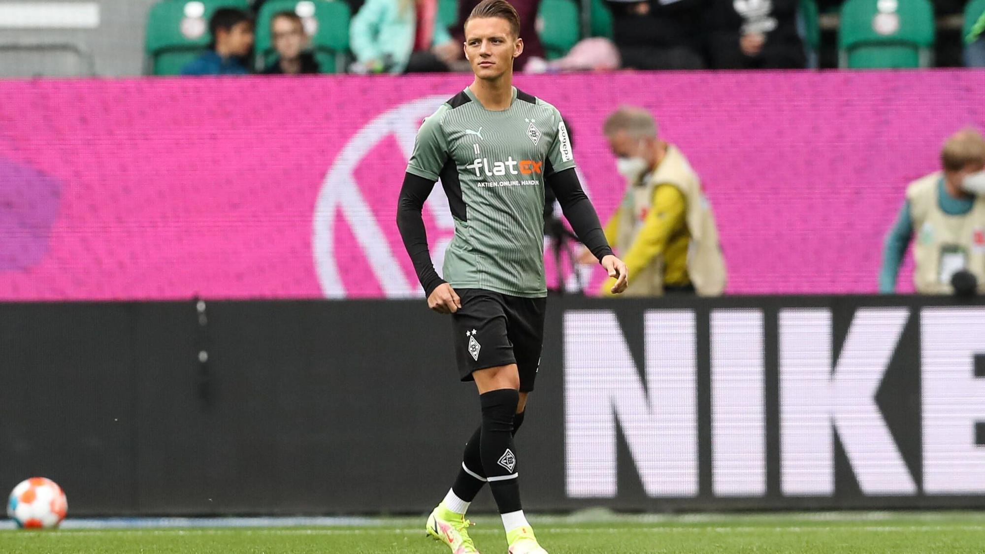 Hannes Wolf Borussia Mönchengladbach,11 - 1 Fussball Bundesliga Saison 2021-2022 Punktspiel VfL Wolfsburg vs. Borussia Mönchengladbach in der Volkswagen Arena in Wolfsburg - Fussball,Deutschland,Mann,Männer,02.10.2021 *** Hannes Wolf Borussia Mönchengladbach,11 1 Football Bundesliga Season 2021 2022 Punktspiel VfL Wolfsburg vs Borussia Mönchengladbach at Volkswagen Arena in Wolfsburg Football,Germany,man,men,02 10 2021