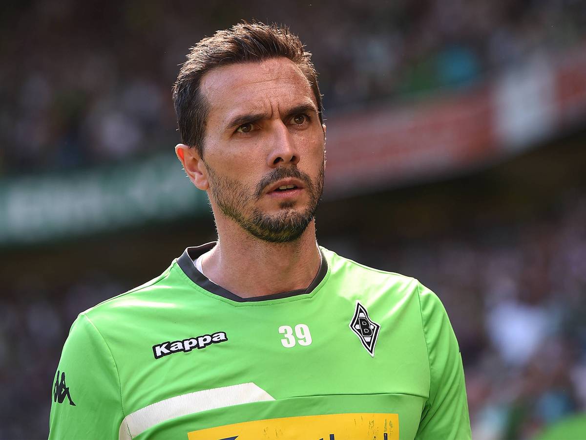 Fußball 1. Bundesliga 33. Spieltag Borussia Mönchengladbach - Bayer Leverkusen am 07.05.2016 im Borussia-Park in Mönchengladbach Martin Stranzl ( Mönchengladbach ) xRx
Football 1 Bundesliga 33 Matchday Borussia Moenchengladbach Bayer Leverkusen at 07 05 2016 in Borussia Park in Moenchengladbach Martin Stranzl Moenchengladbach xRx