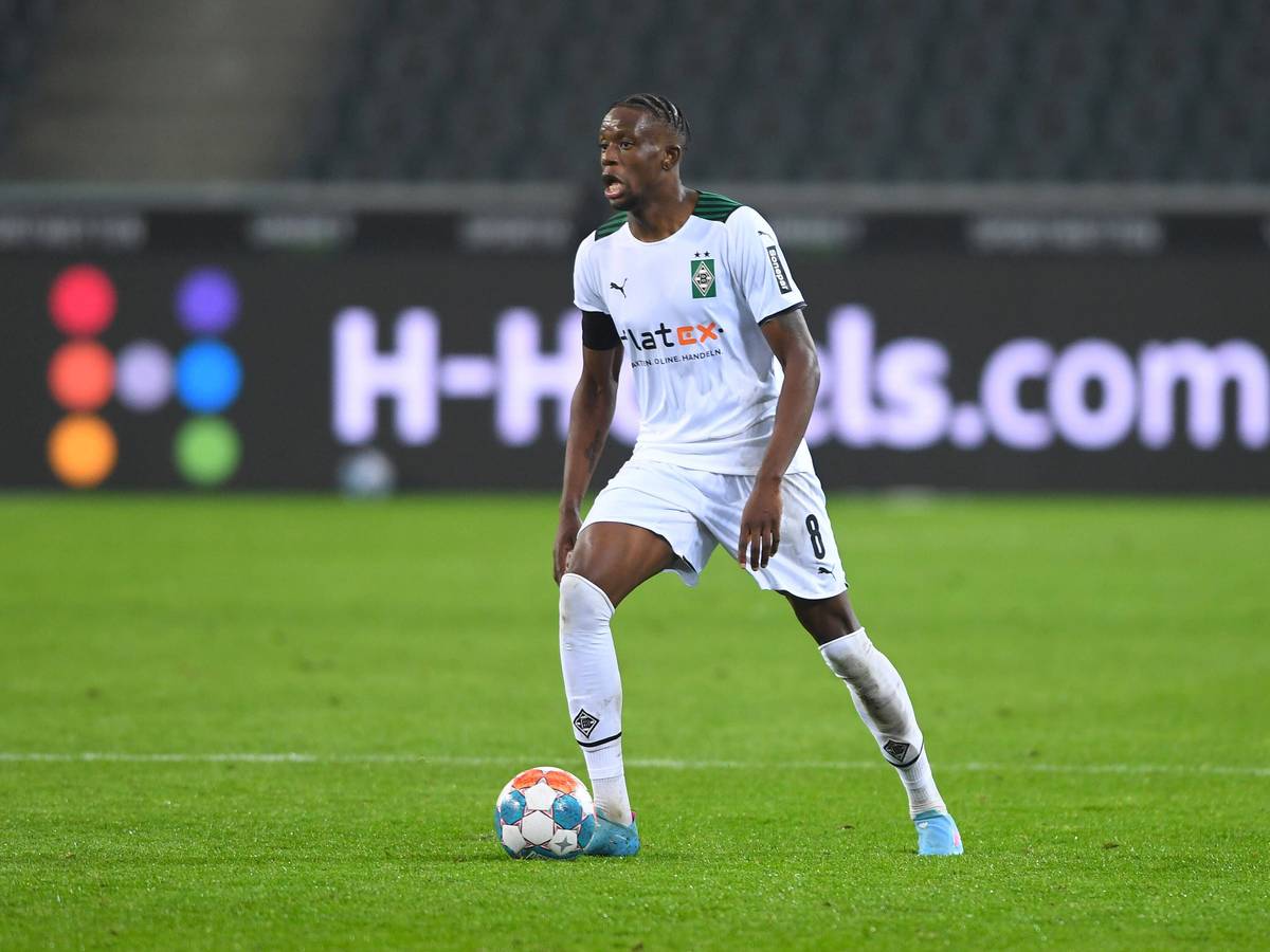 Mittelfeldspieler Denis Zakaria von Borussia Mönchengladbach soll vor einem Winterwechsel zu Juventus Turin stehen.