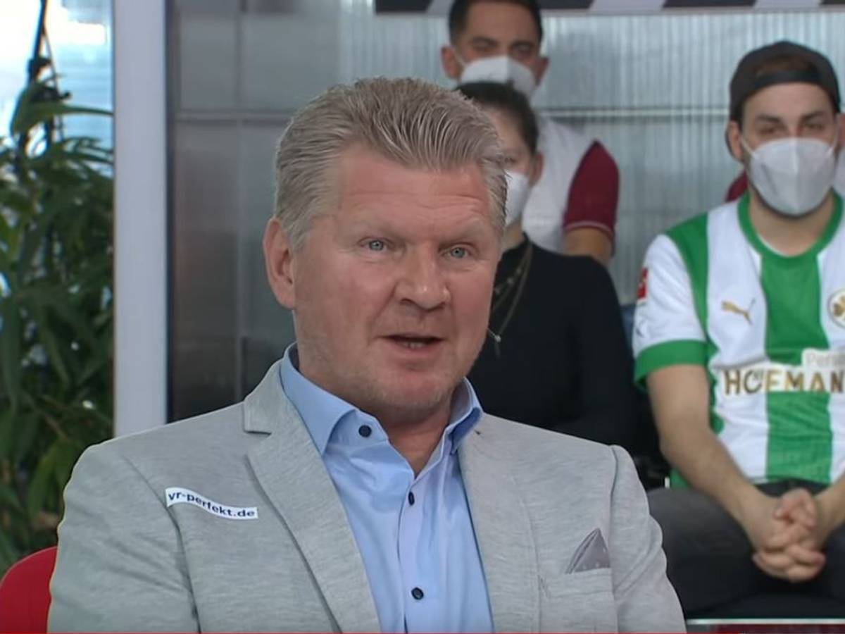 Stefan Effenberg spricht im Doppelpass auf Sport1.