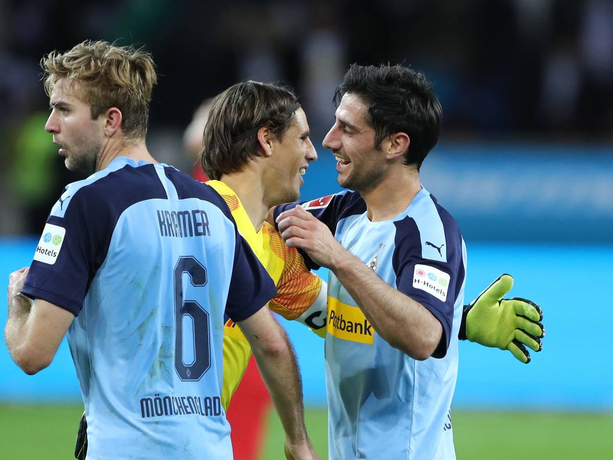 Christoph Kramer (l.), Yann Sommer (Mitte) und Lars Stindl (r.) wussten angeblich als erstes aus der Mannschaft von Borussia Mönchengladbach über den Eberl-Rücktritt Bescheid.