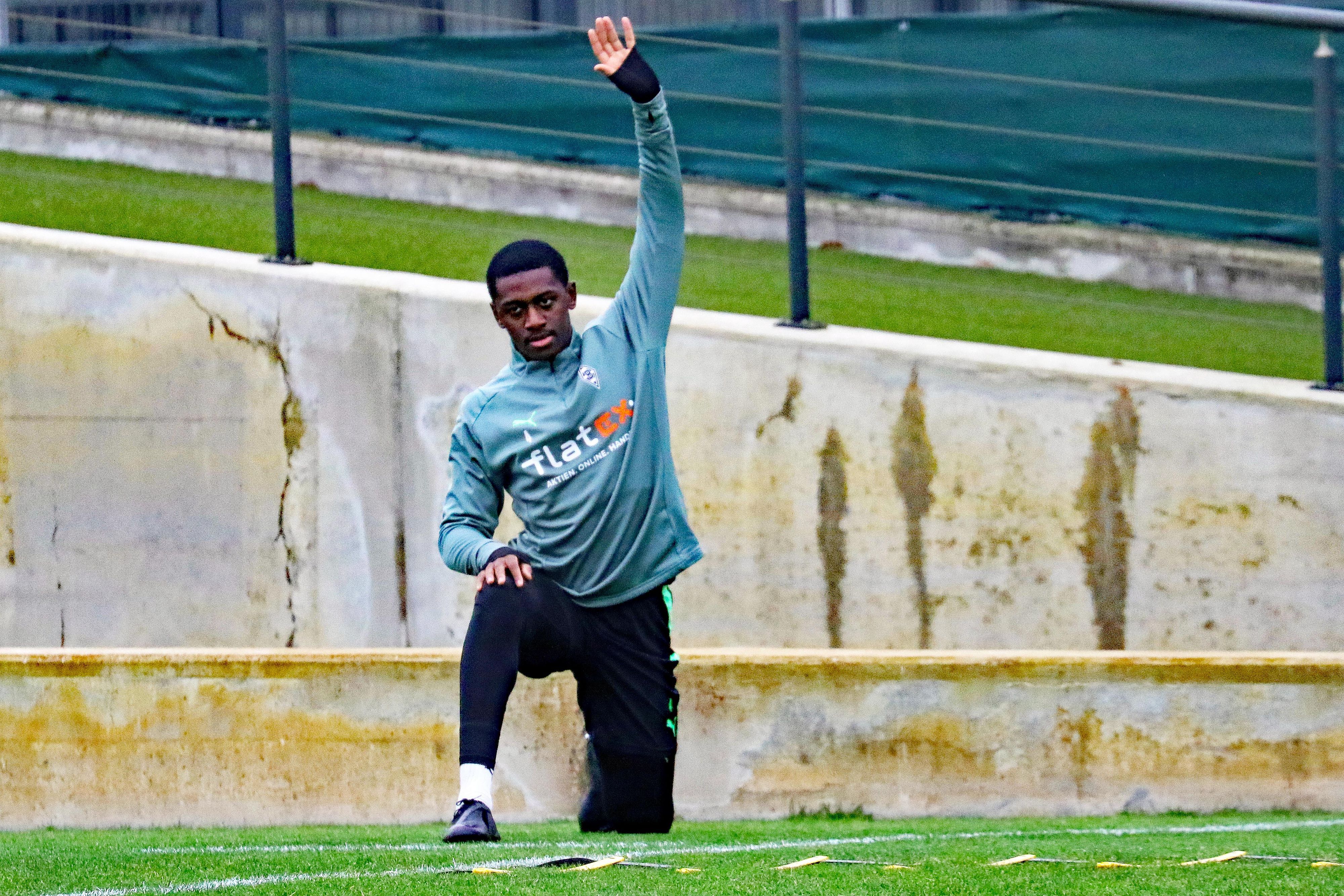 Gladbach-Profi Mamadou Doucoure beim Training am 10. Februar 2022 im Borussia-Park.