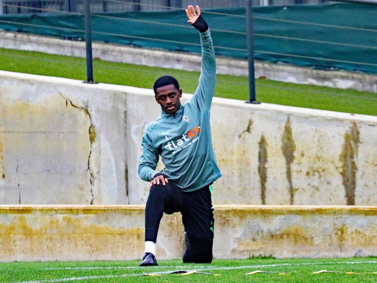 Gladbach-Profi Mamadou Doucoure beim Training am 10. Februar 2022 im Borussia-Park.