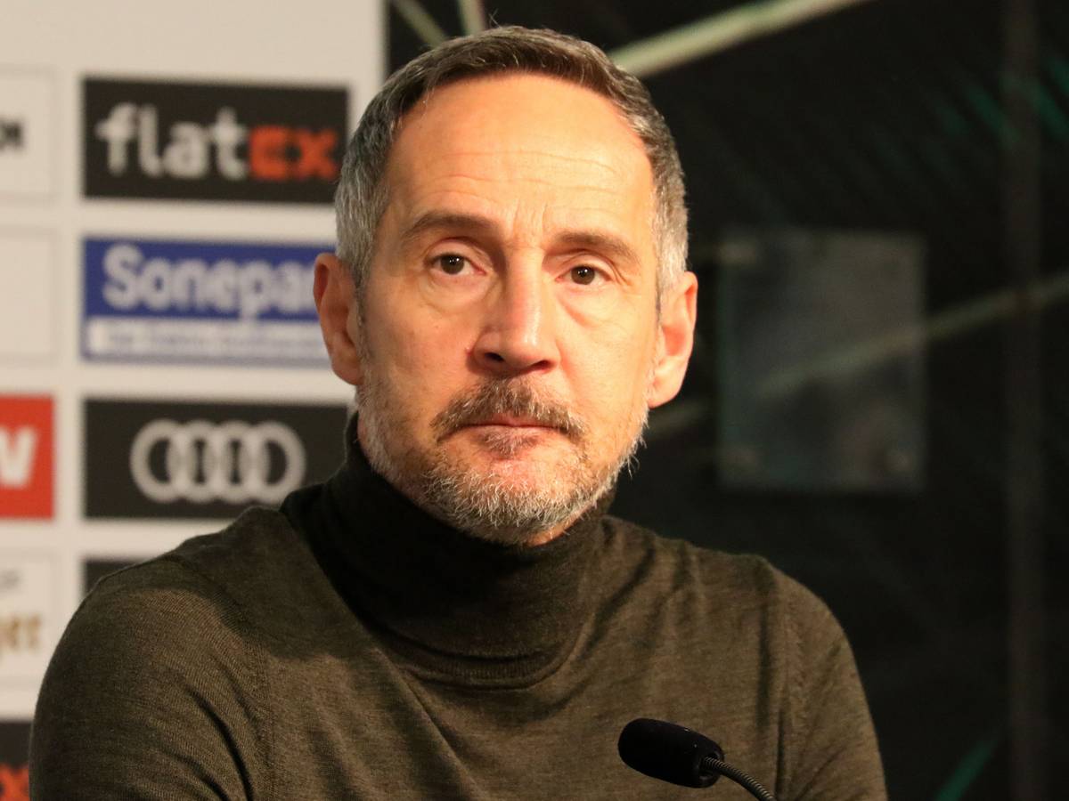 03.02.2022, Mönchengladbach, GER, Fussball, Herren, BL, Saison 2021/2022, Borussia Moenchengladbach
Pressekonferenz BL Arminia Bielefeld vs. Bor. Mönchengladbach
Trainer Adi Hütter / Huetter (Gladbach)