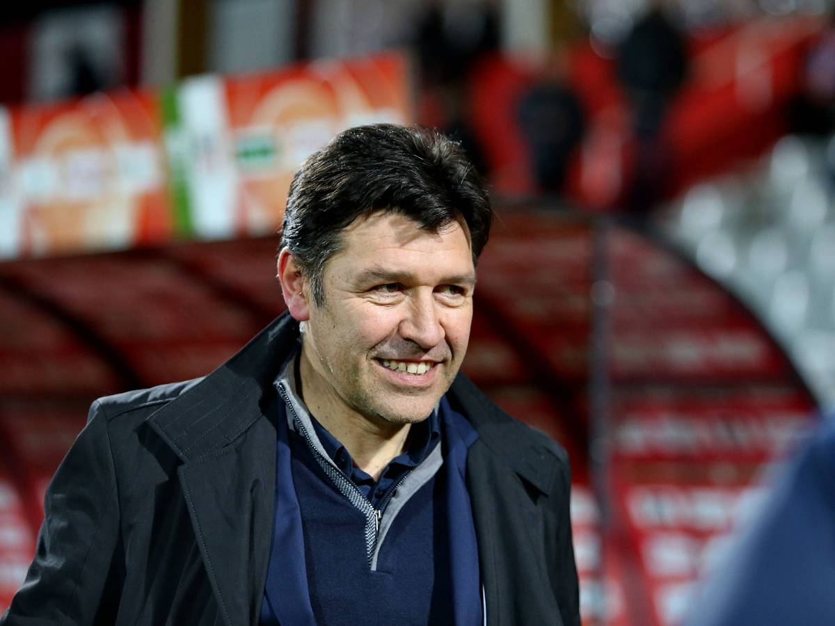 Ex-Borusse Hubert Fournier beim Besuch einer Partie zwischen AC Ajaccio und Lorient am 9. Februar 2018. Der 54-Jährige soll bei Borussia Mönchengladbach hoch im Kurs stehen.