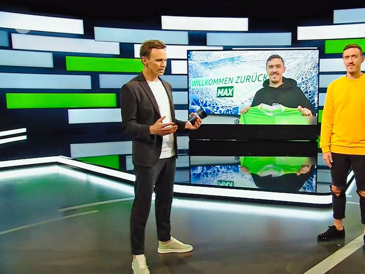 Der ehemalige Gladbach-Profi Max Kruse zu Gast im ZDF-Sportstudio am 12. Februar 2022. Kruse trägt eine kaputte Hose