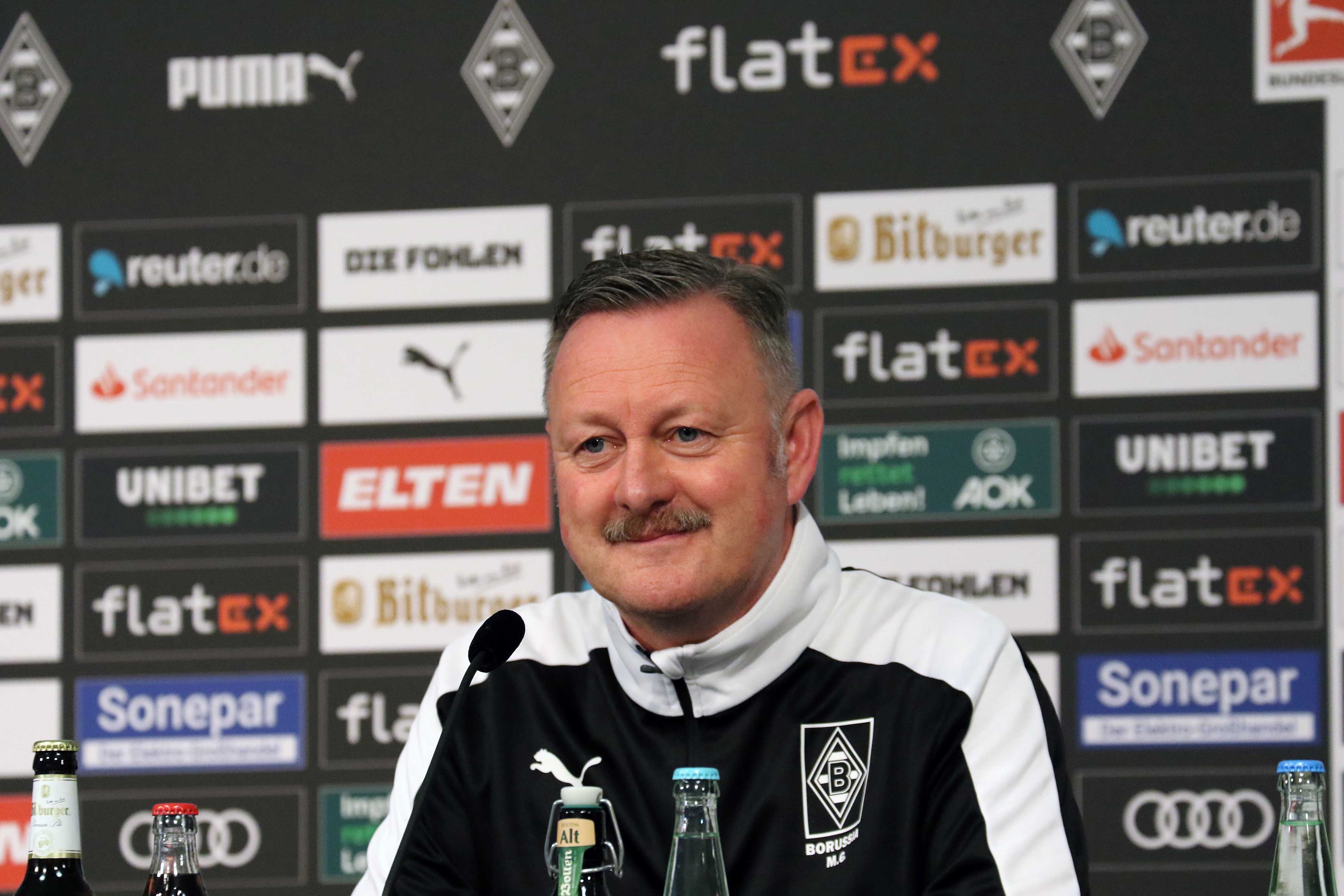 Roland Virkus ist neuer Sportdirektor von Borussia Mönchengladbach. Das Foto zeigt ihn bei seiner Vorstellung am 15. Februar 2022 im Borussia-Park.