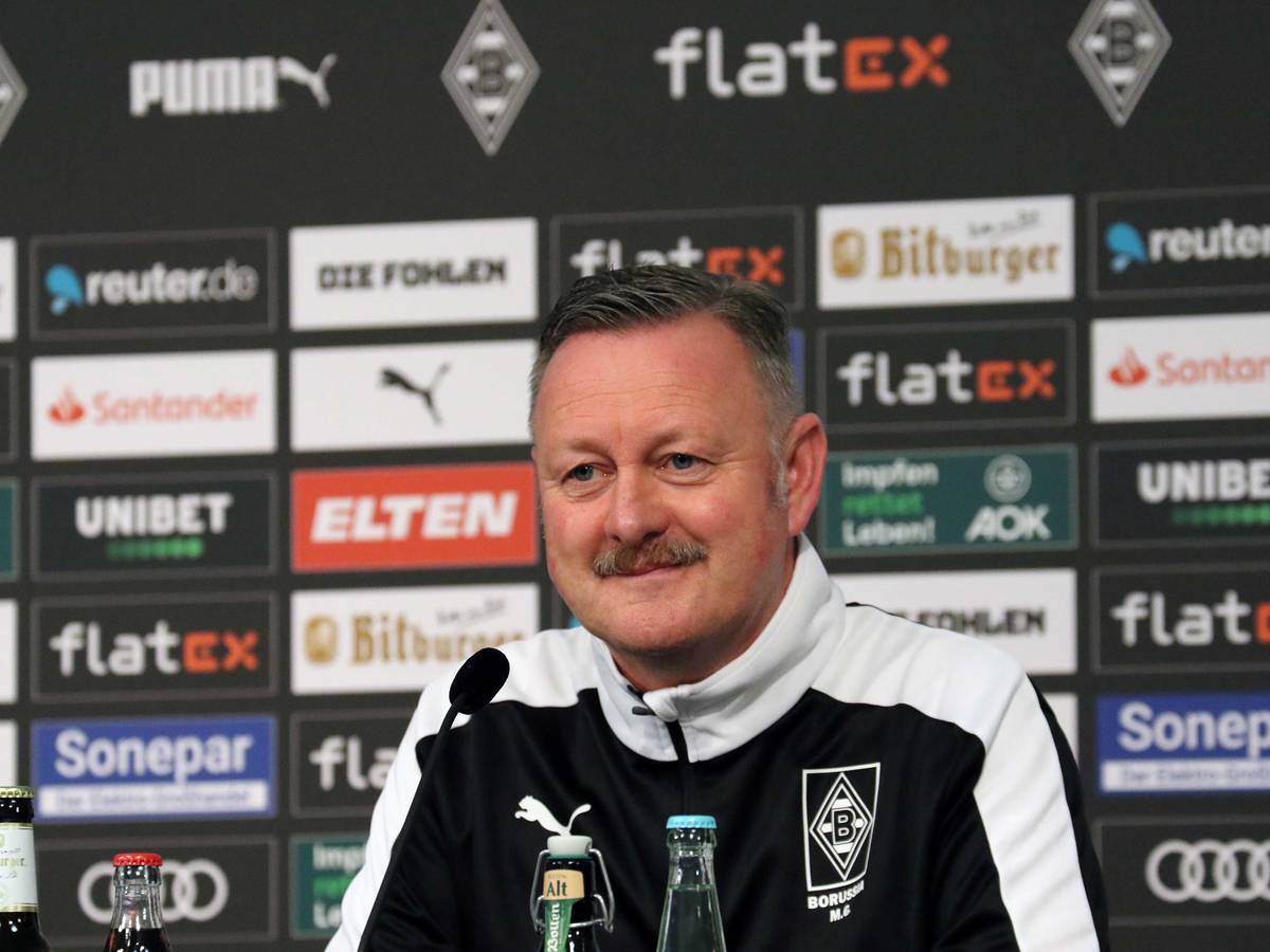 Roland Virkus ist neuer Sportdirektor von Borussia Mönchengladbach. Das Foto zeigt ihn bei seiner Vorstellung am 15. Februar 2022 im Borussia-Park.
