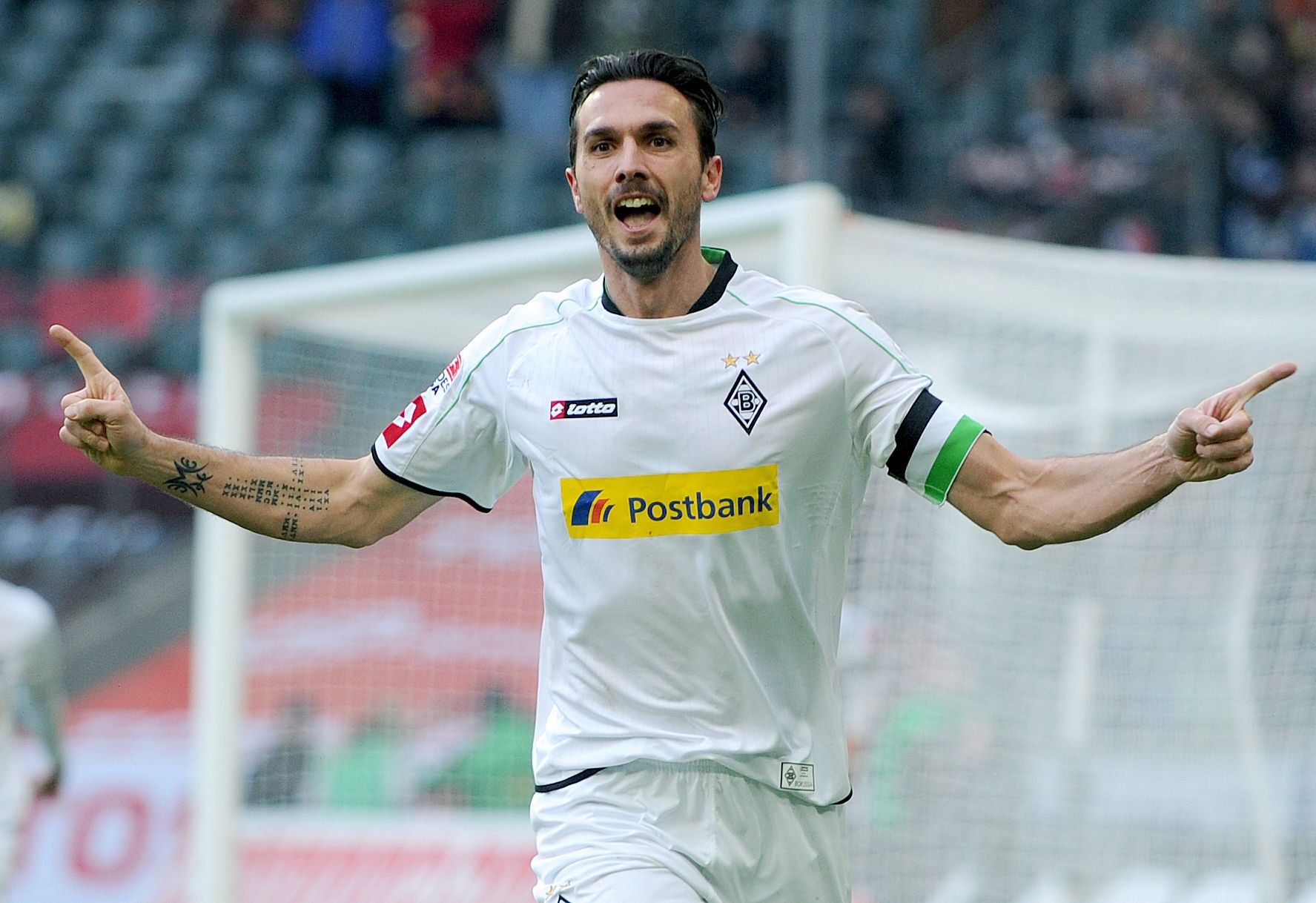 Martin Stranzl war von 2011 bis zu seinem Karriereende 2016 bei Borussia Mönchengladbach unter Vertrag. Das Foto zeigt ihn beim Torjubel am 9. Februar 2013 im Spiel gegen Bayer Leverkusen.