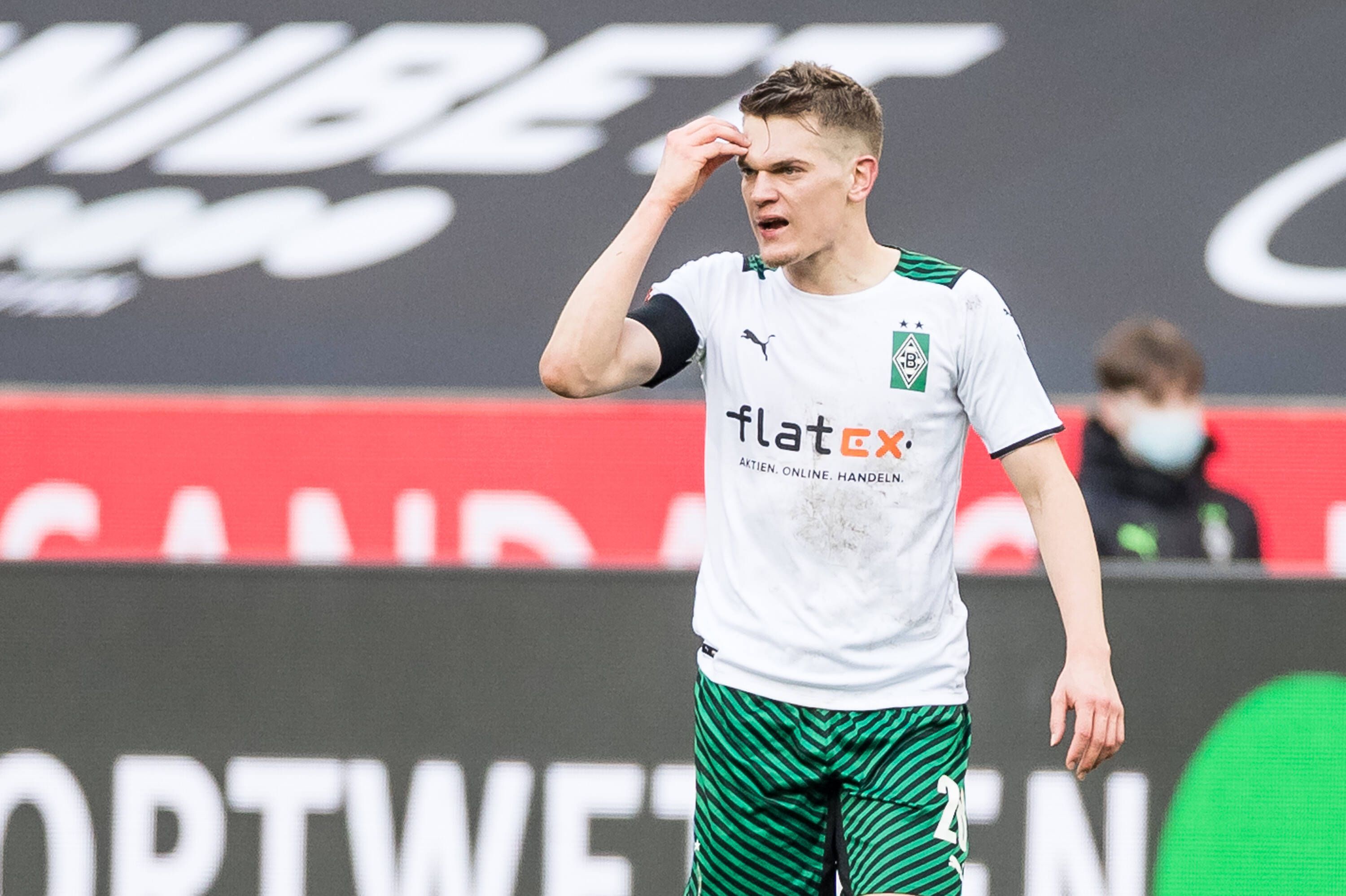 Matthias Ginter beim Bundesliga-Spiel Borussia Mönchengladbach gegen den VfL Wolfsburg am 26.02.2022 im Borussia-Park.