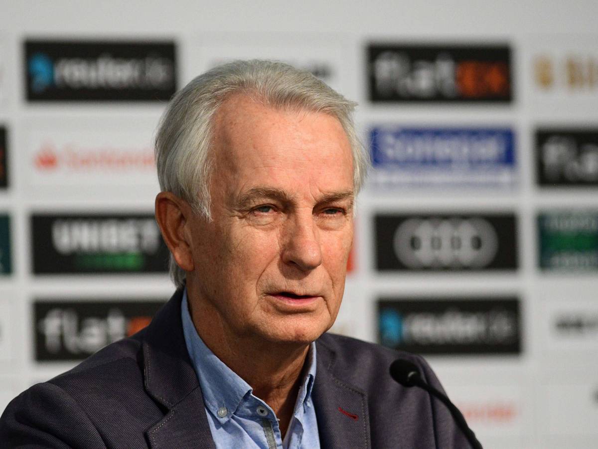 Rainer Bonhof, Vizepräsident von Borussia Mönchengladbach, am 15. Februar 2022 während einer Pressekonferenz im Borussia-Park.