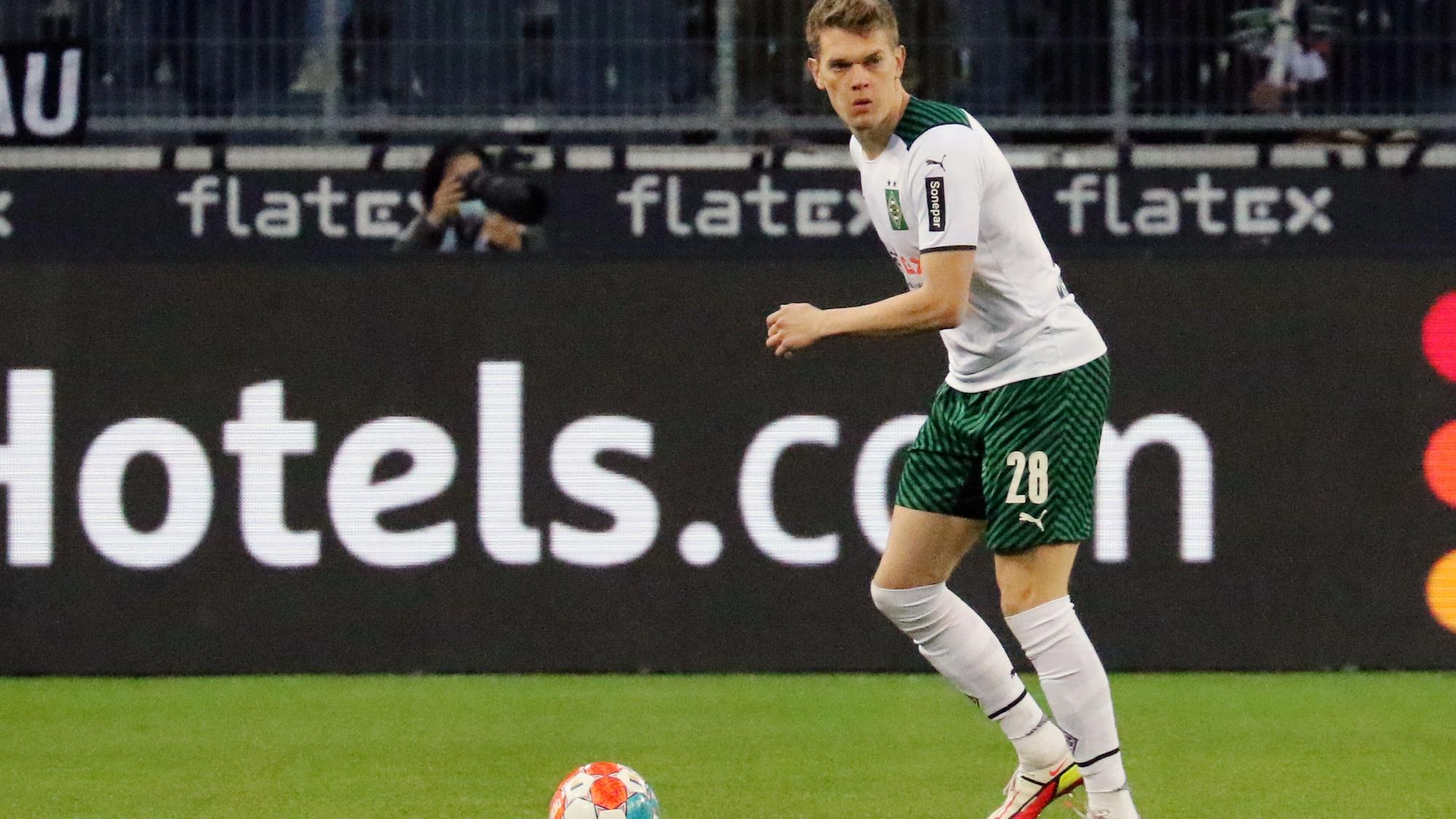 12.03.2022, Mönchengladbach, GER, Fussball, Herren, BL, Saison 2021/2022, Borussia Moenchengladbach
BL Bor. Mönchengladbach vs. Hertha BSC Berlin
Matthias Ginter (Gladbach)